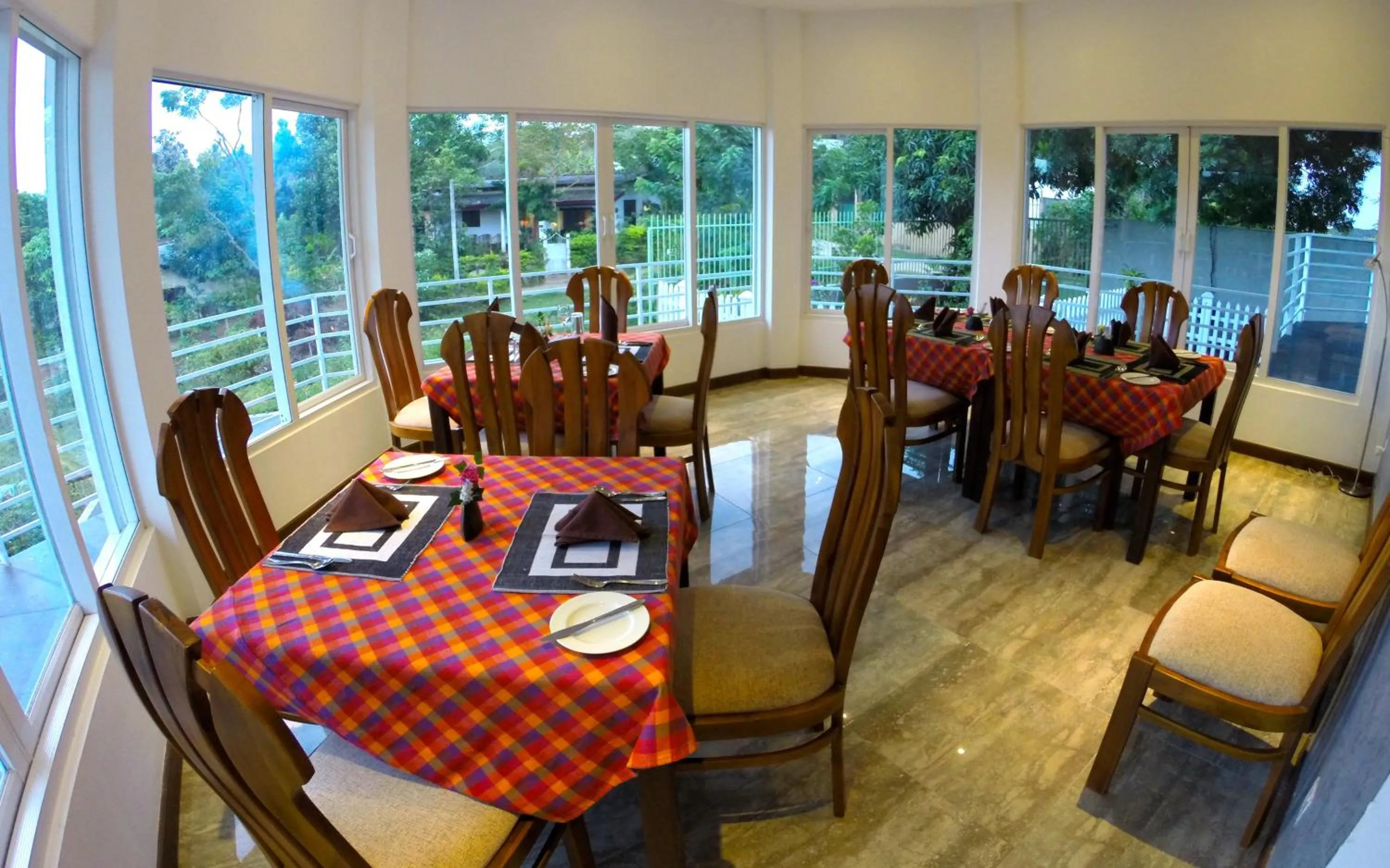 Restaurant/places to eat in Winter Villa