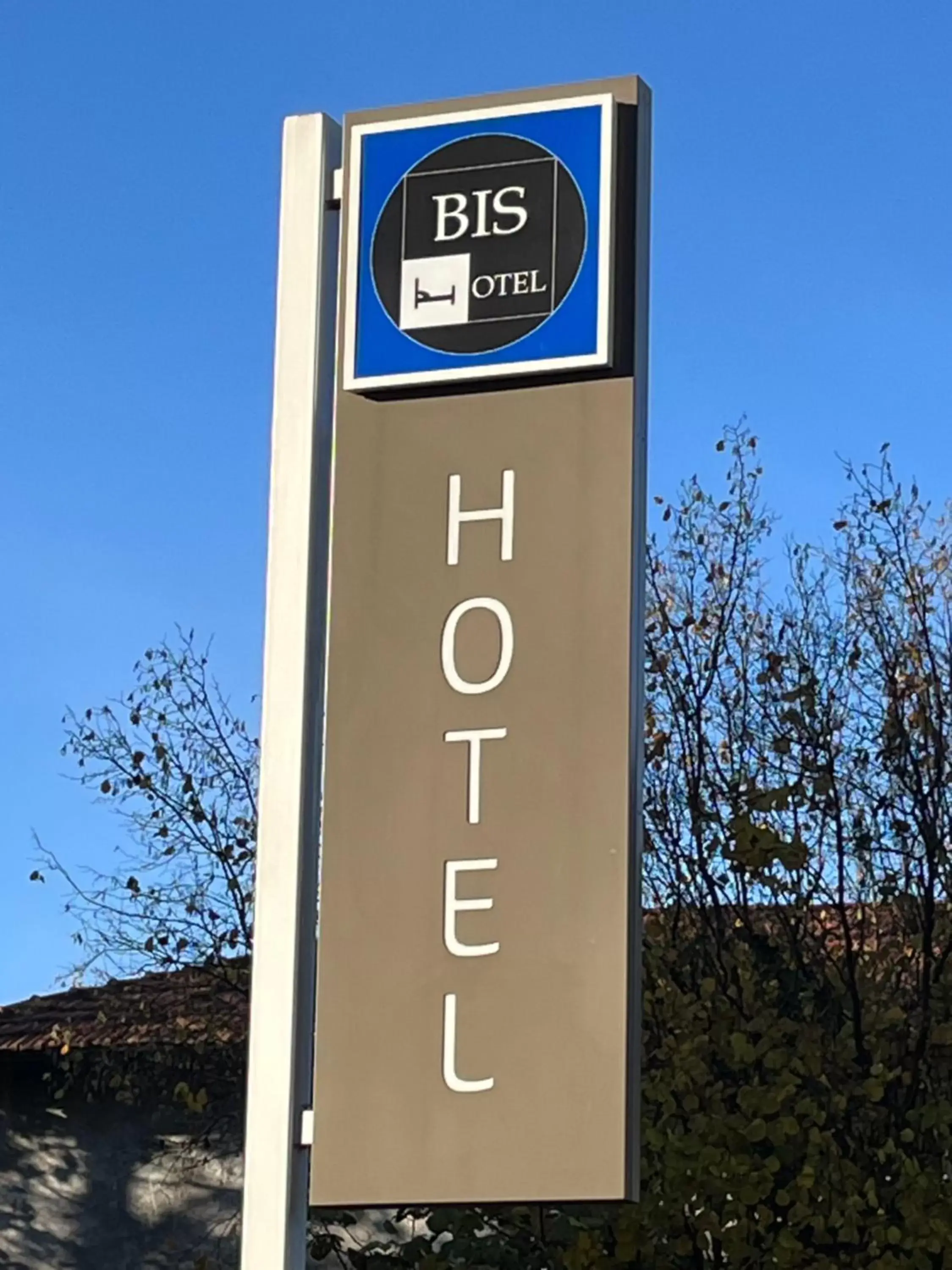 Property Logo/Sign in Bis Hotel Varese