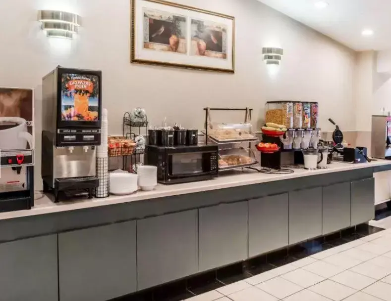 Continental breakfast in Ramada by Wyndham Columbia Continental breakfast in Ramada by Wyndham Columbia