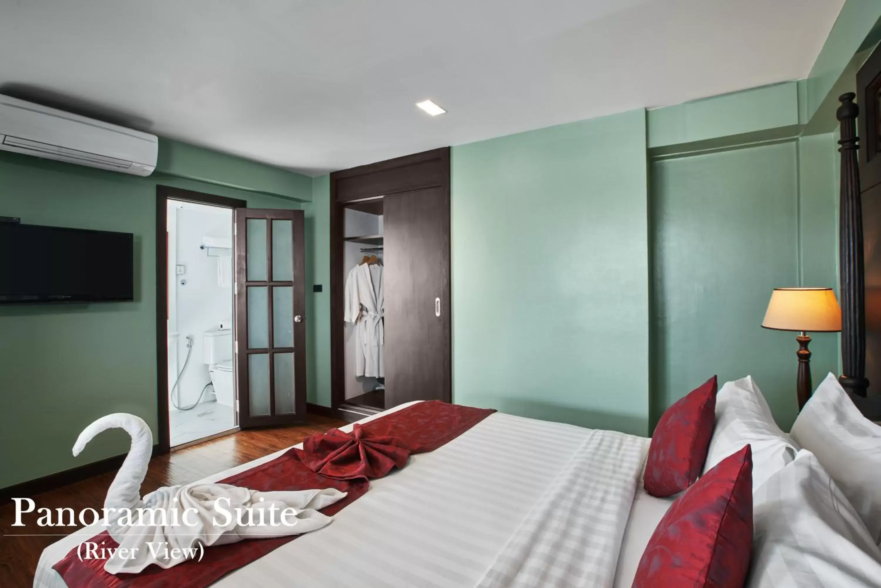 Bedroom, Bed in Baan Wanglang Riverside, Bangkok
