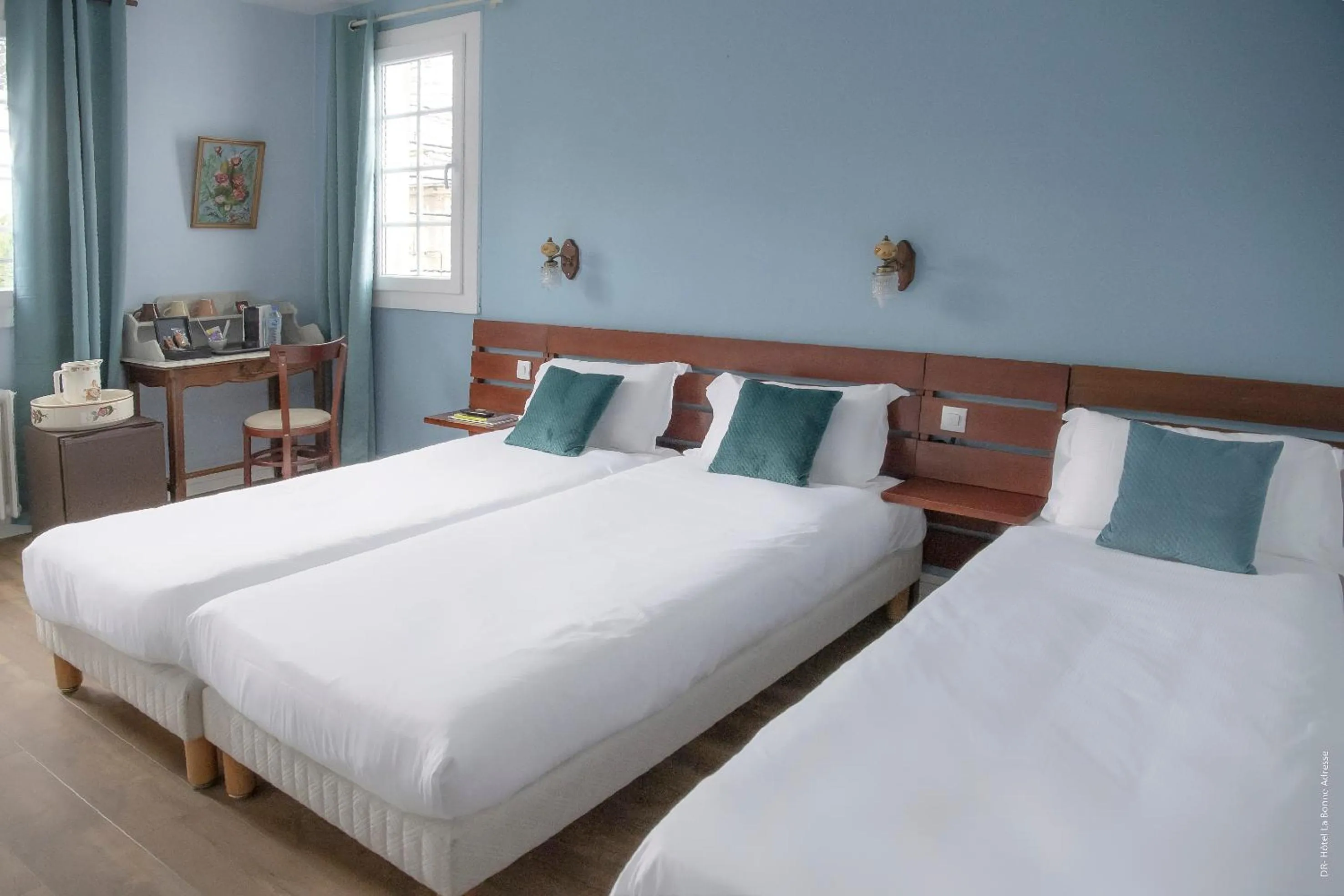 Photo of the whole room, Bed in Hotel de Charme La Bonne Adresse - Logis hotels