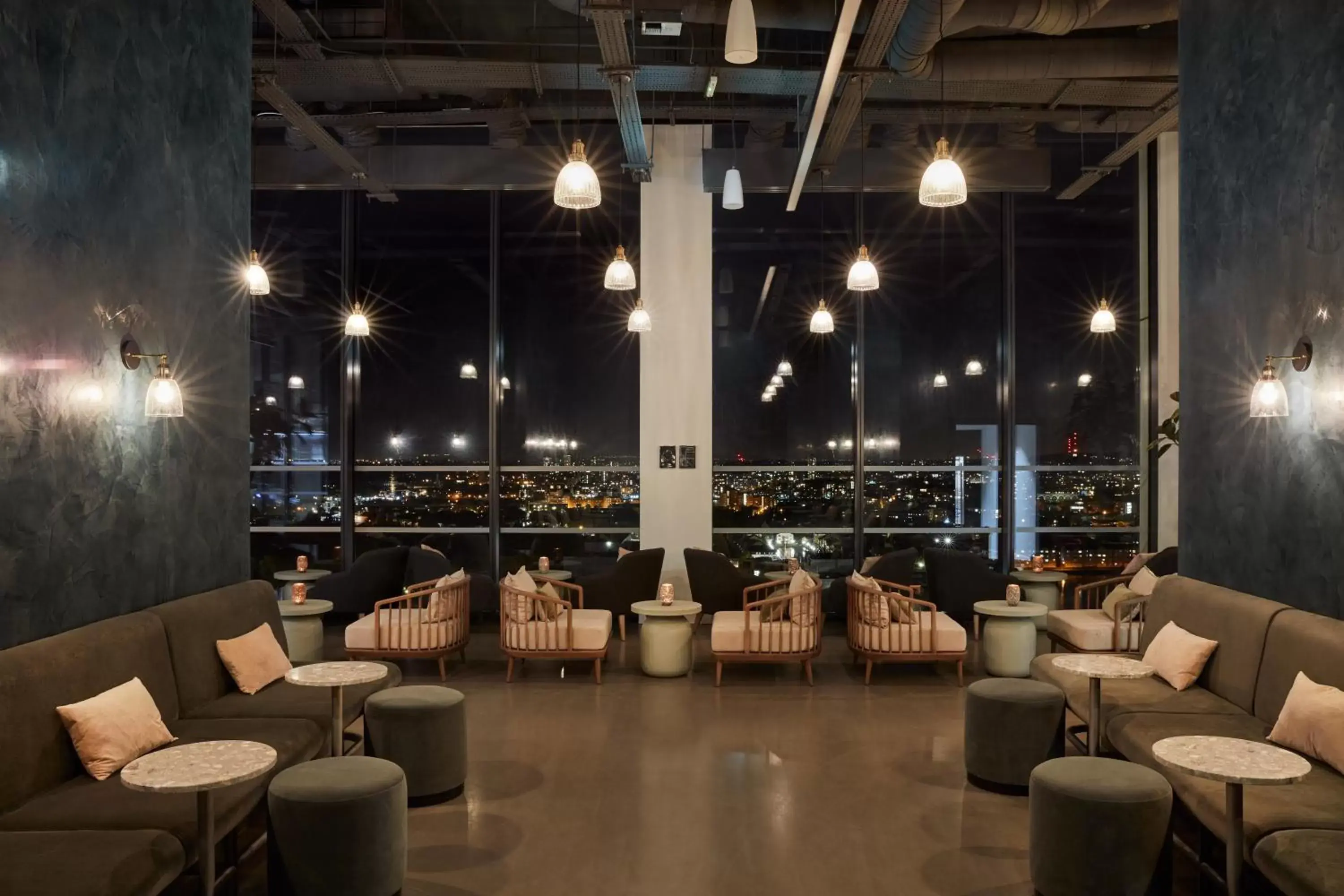 Lounge or bar, Lounge/Bar in The Collective Canary Wharf