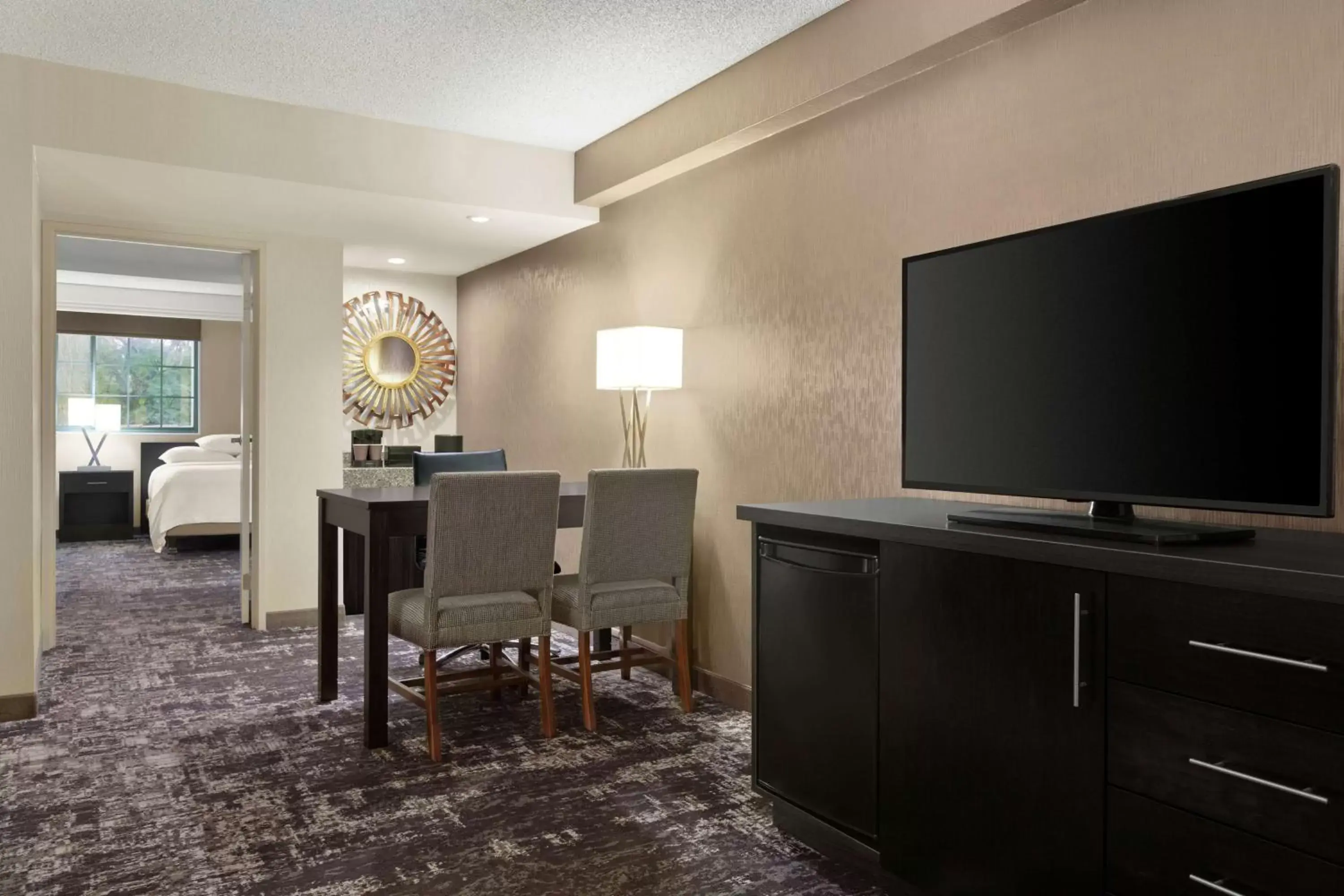Living room, TV/Entertainment Center in Embassy Suites by Hilton Arcadia-Pasadena Area