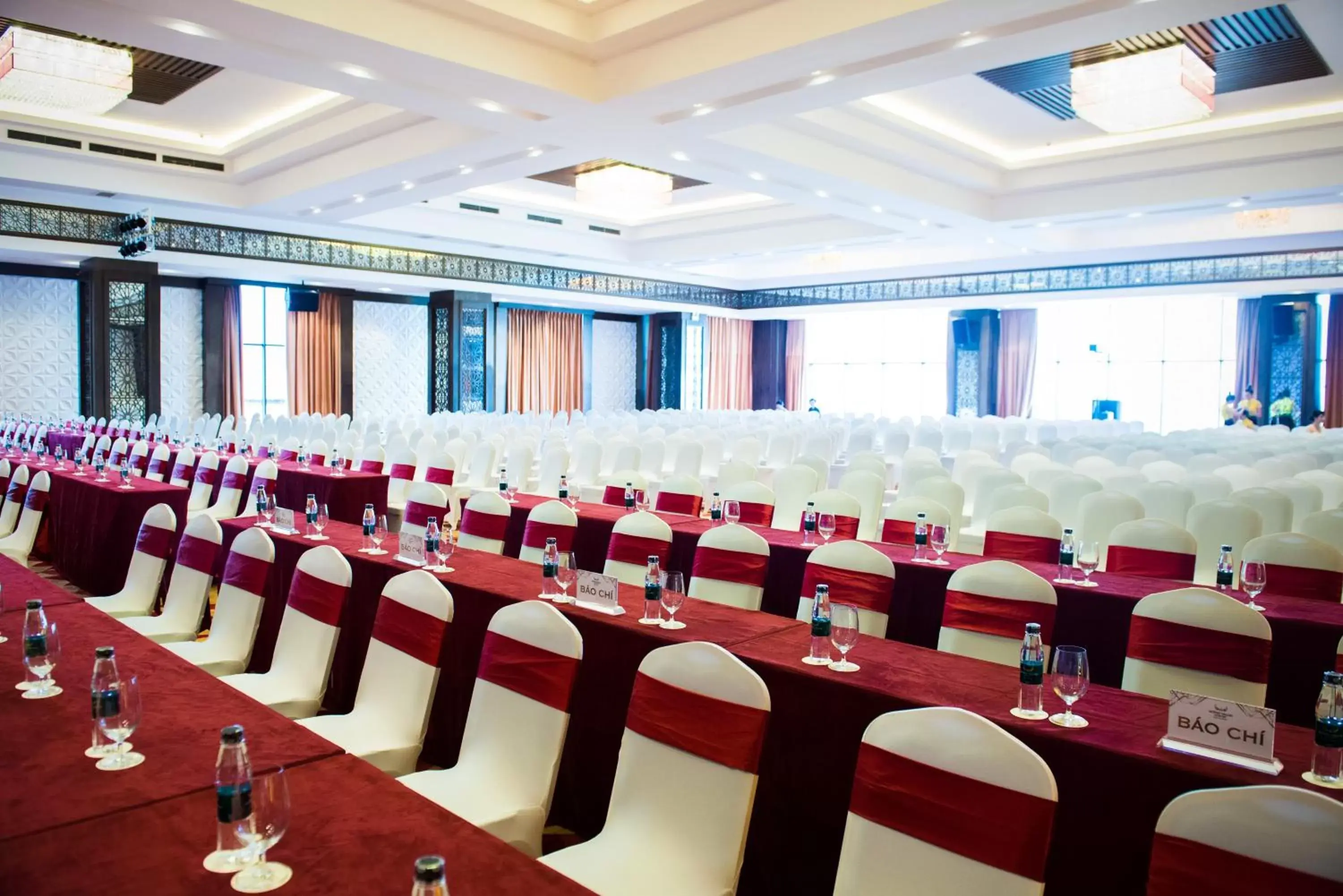 Meeting/conference room in Muong Thanh Luxury Nhat Le Hotel