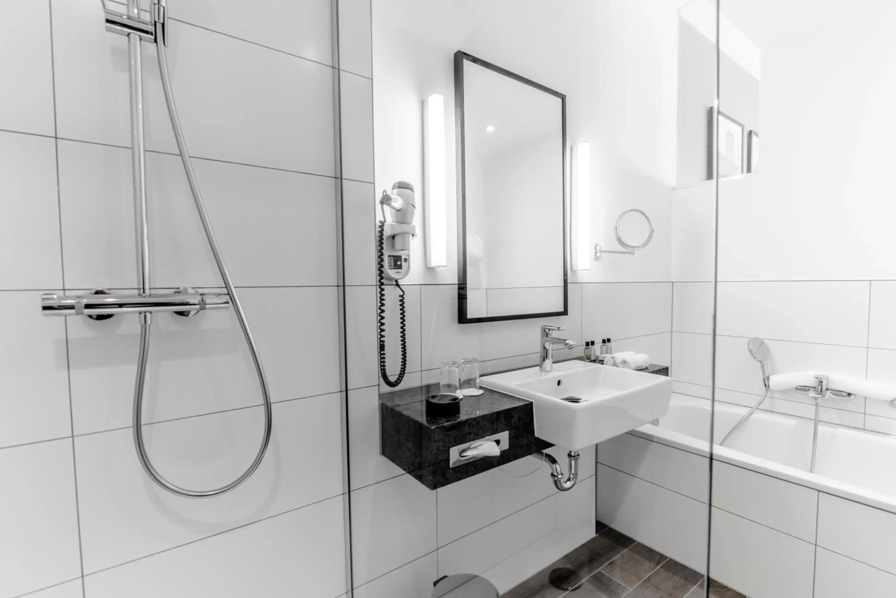 Bathroom in Bilderberg Parkhotel Rotterdam
