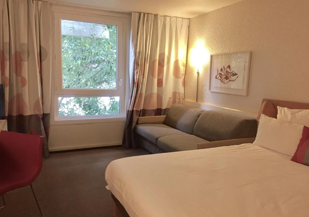 Photo of the whole room, Bed in Novotel Marseille Est Porte d'Aubagne