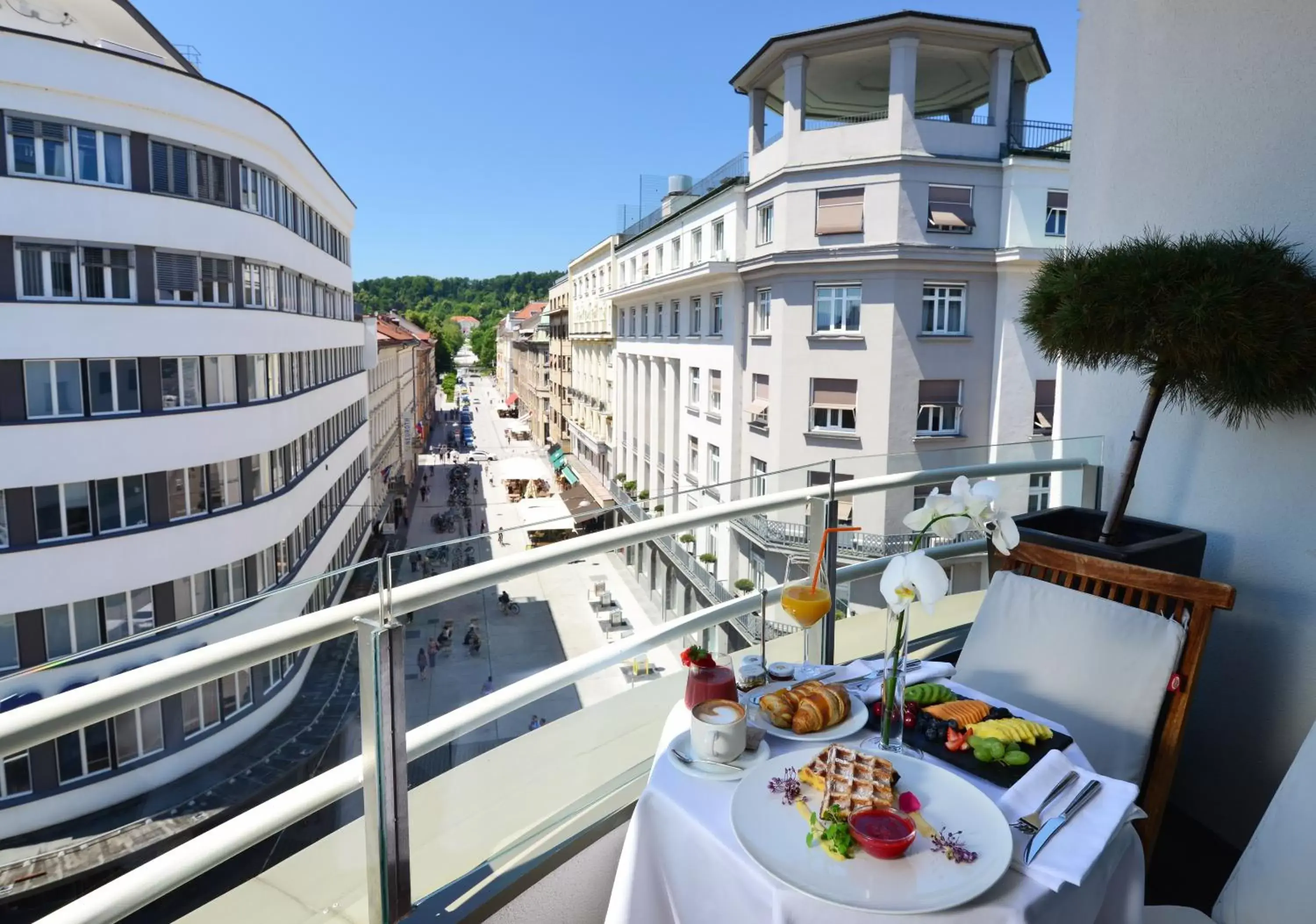 Balcony/Terrace in Best Western Premier Hotel Slon