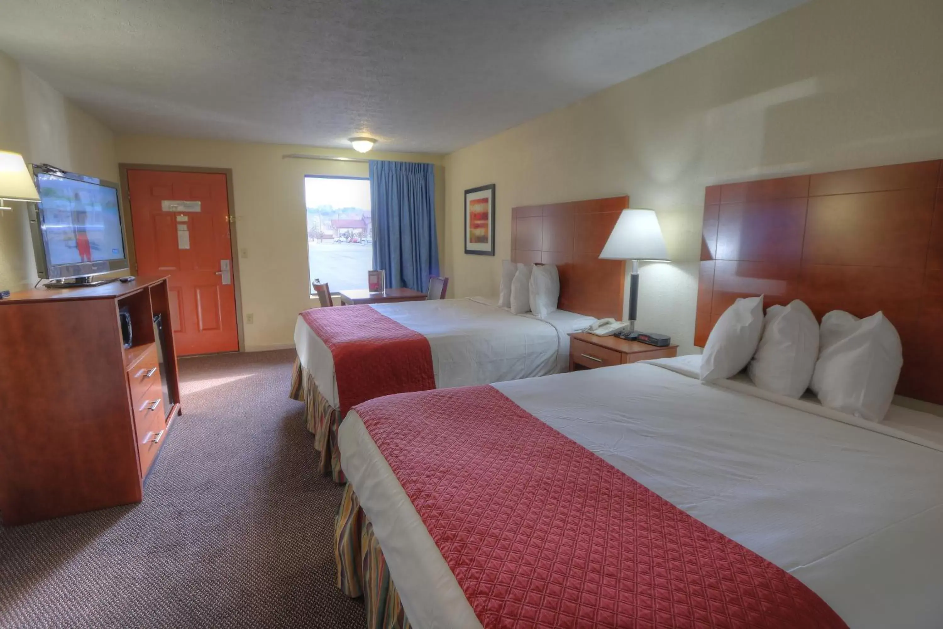 Bedroom, Bed in Days Inn By Wyndham Pigeon Forge South