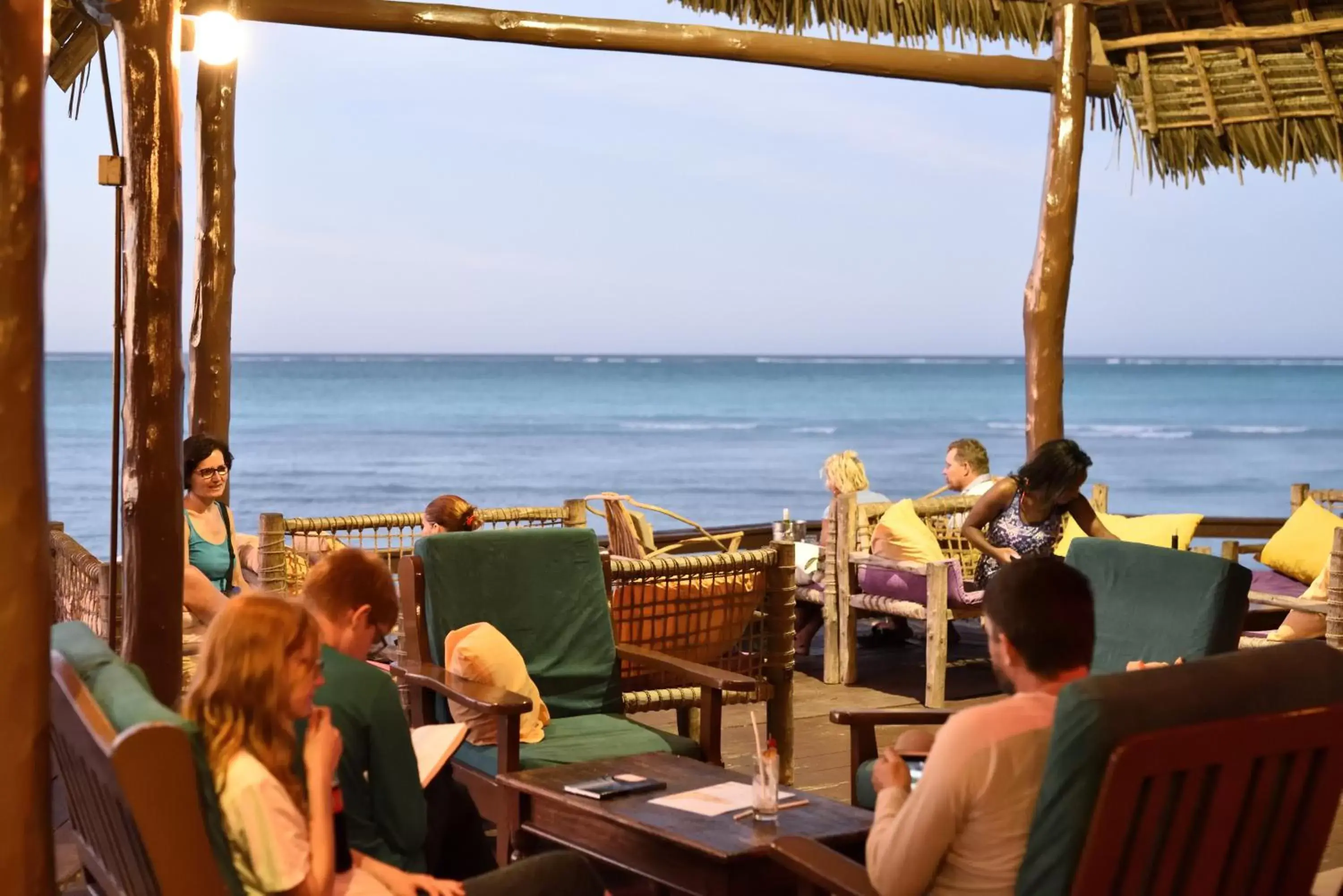 Lounge or bar, Restaurant/Places to Eat in Mnarani Beach Cottages