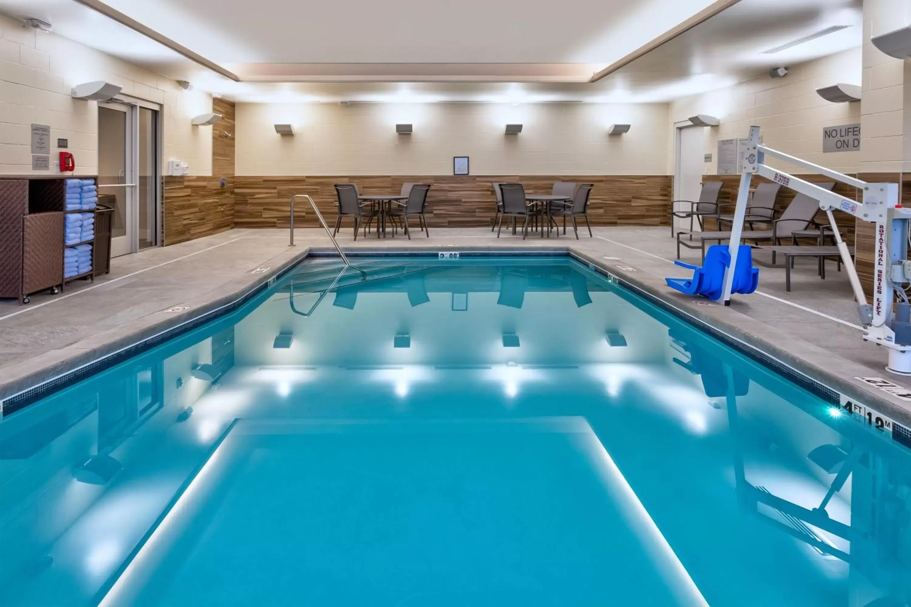 Swimming Pool in Fairfield by Marriott Inn & Suites Grand Rapids North