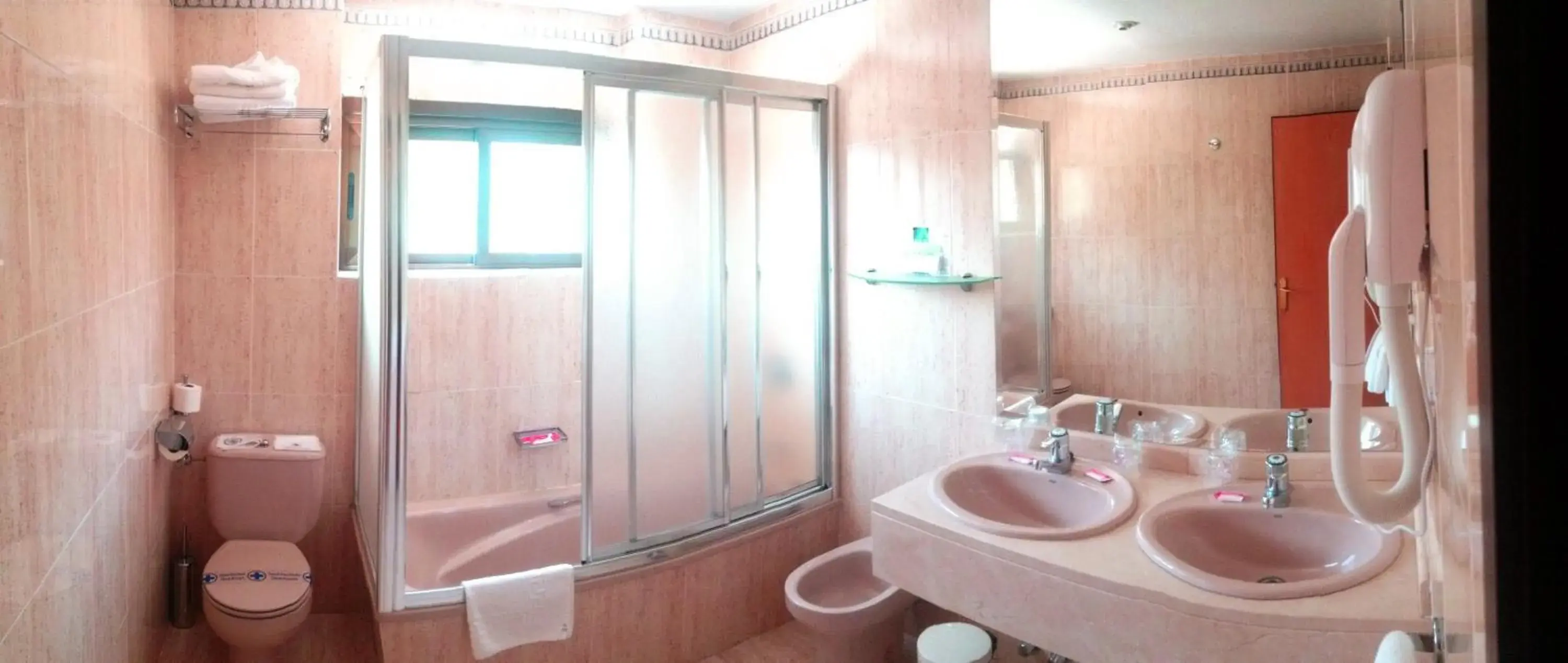 Bathroom in Hotel Escuela Madrid