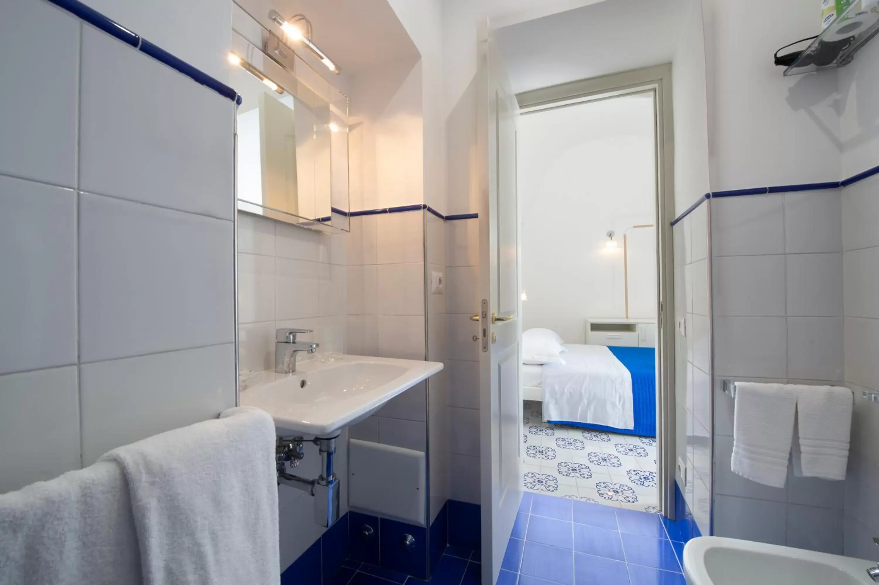 Bathroom in Villa Foglia Amalfi