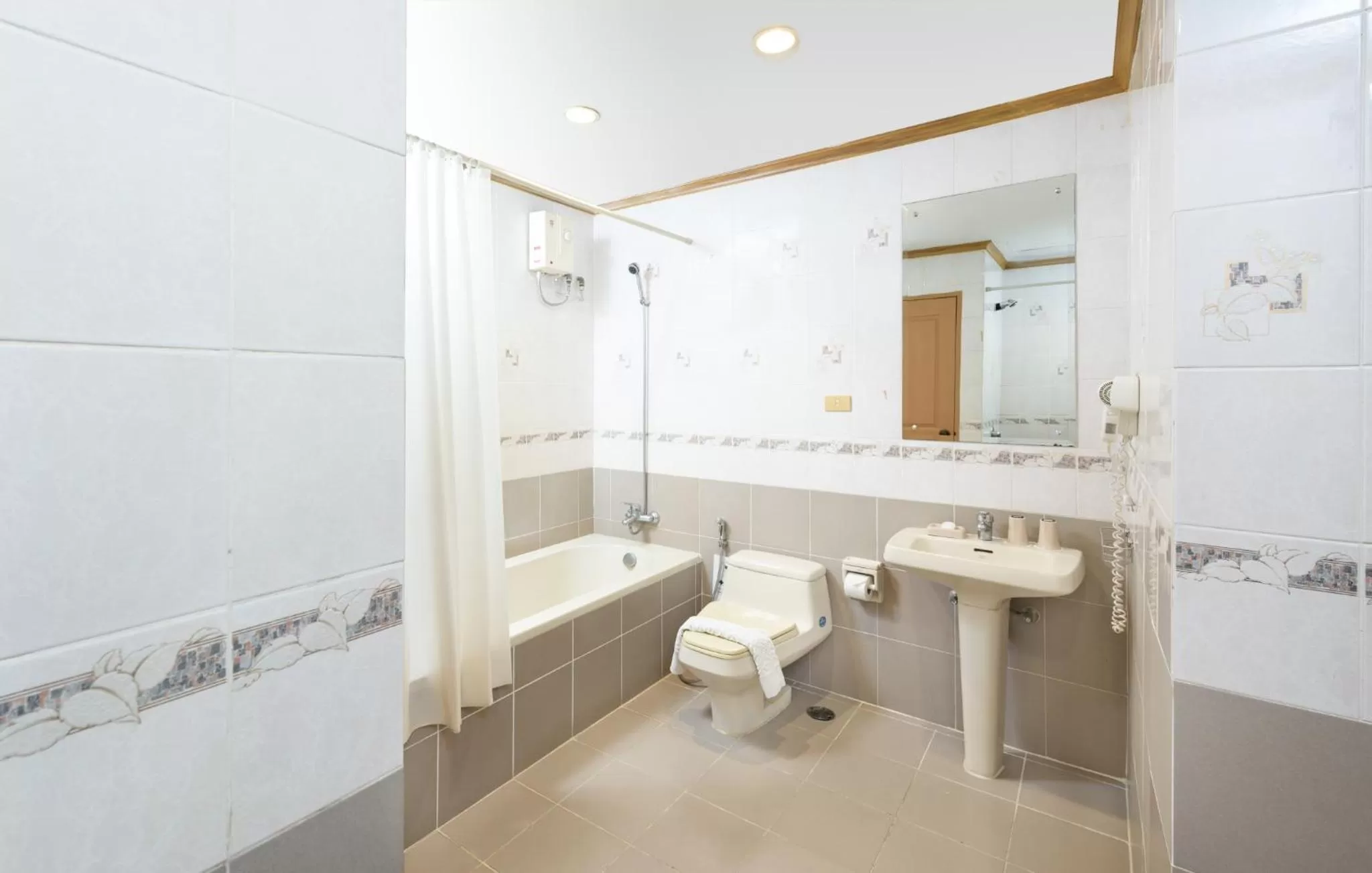 Shower in Riverine Place Hotel and Residence