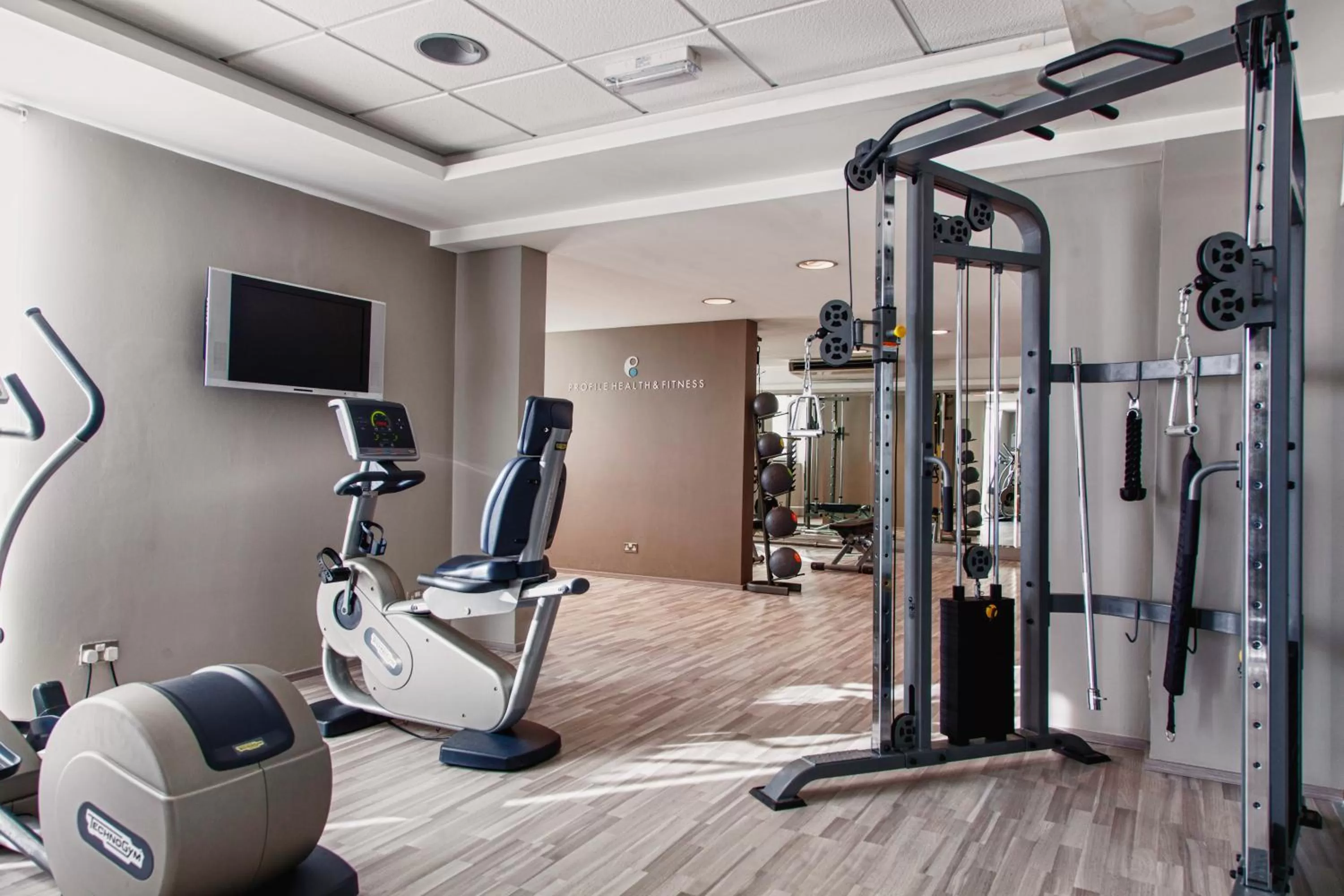 Fitness centre/facilities in AX The Palace