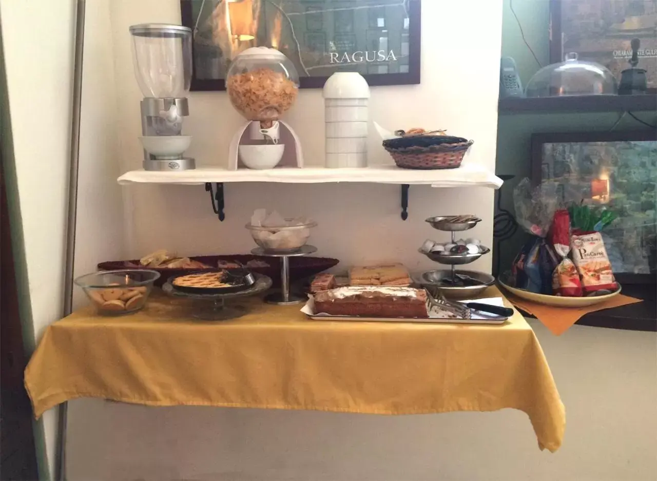 Buffet breakfast in Hotel Relais Modica