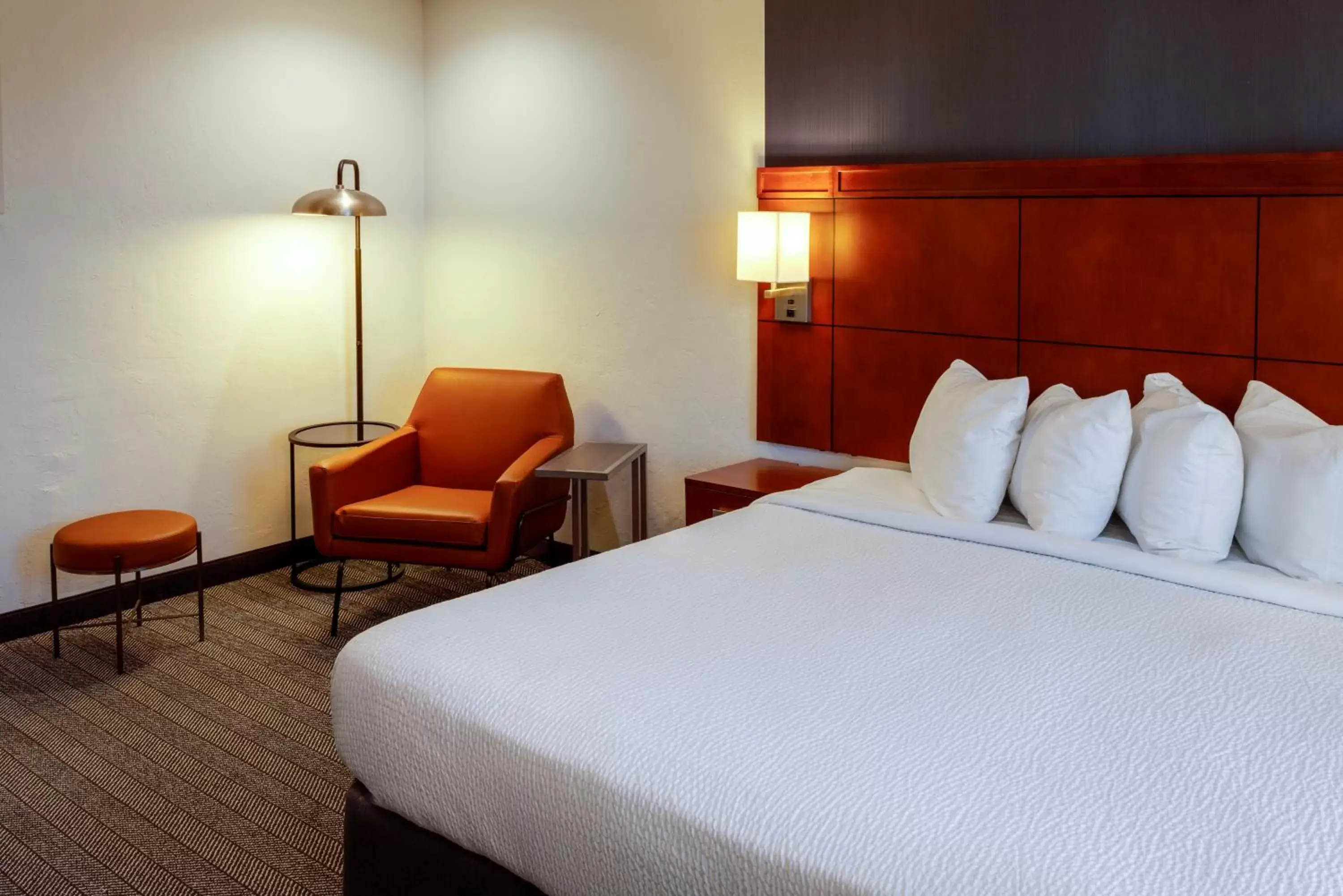 Guests, Bed in Courtyard by Marriott Oklahoma City North/Quail Springs