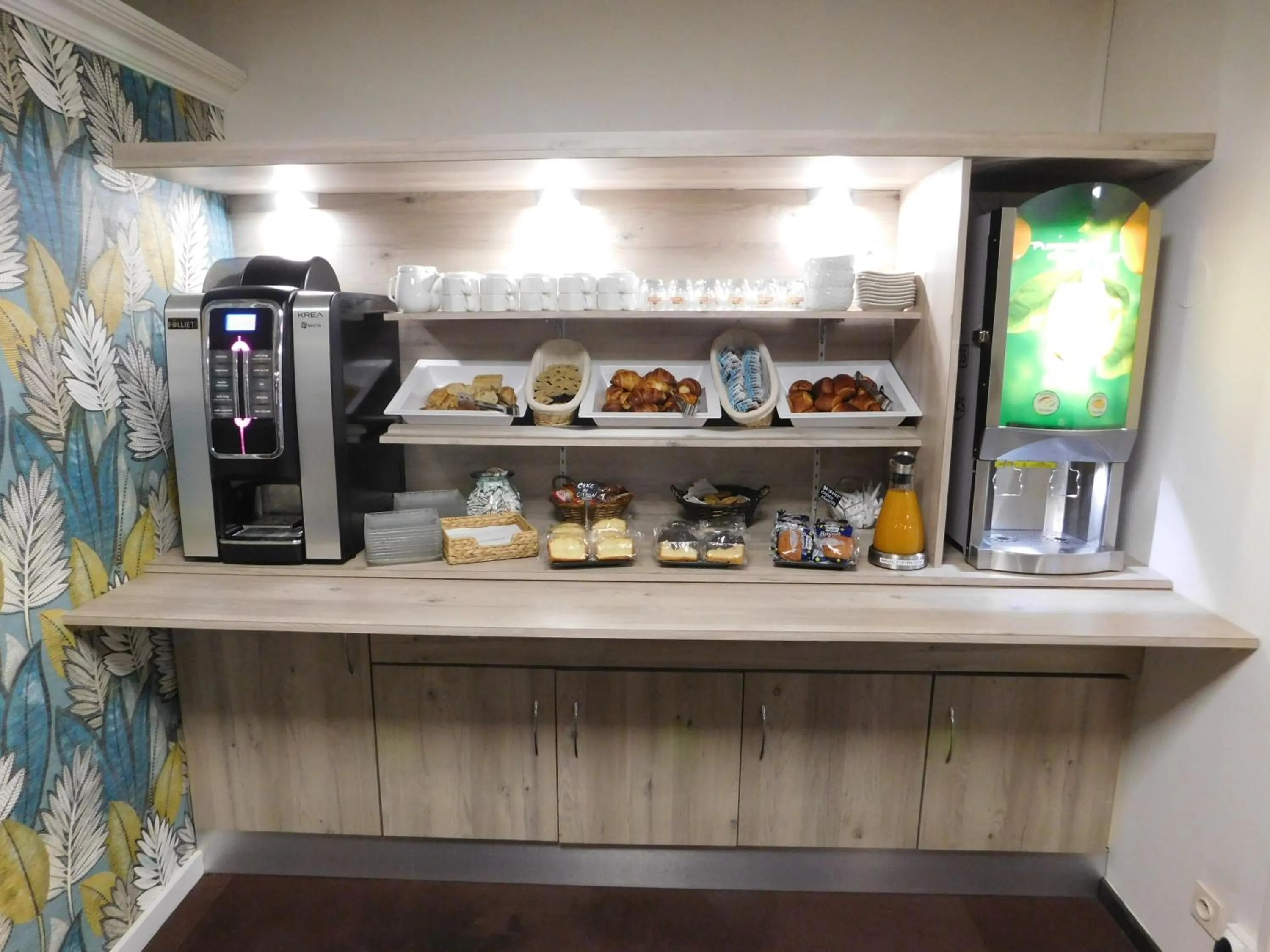 Property building in The Originals Access, Hotel Aries, Argentan (Inter-Hotel)