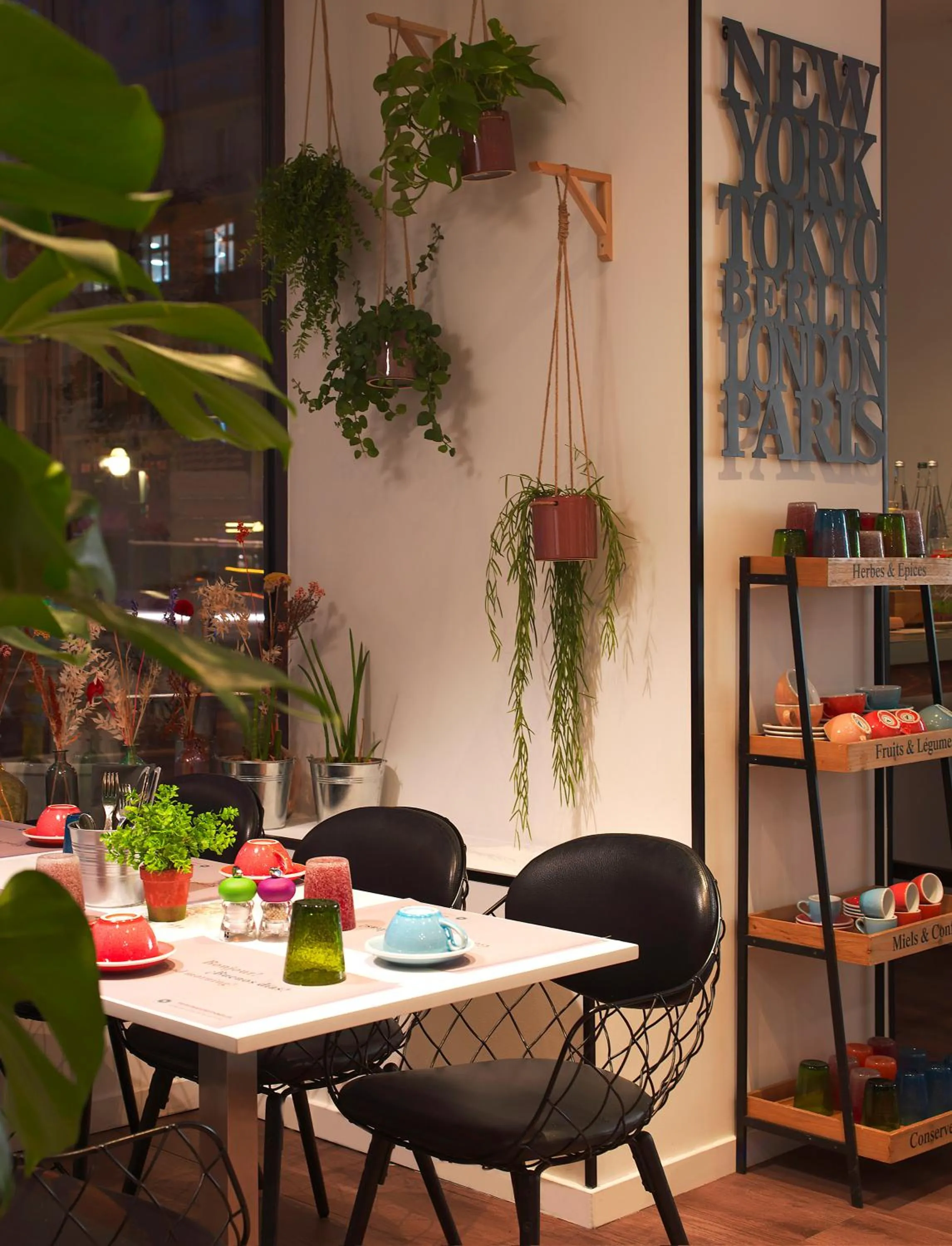 Restaurant/places to eat in Hotel Paris Opera Affiliated by Meliá