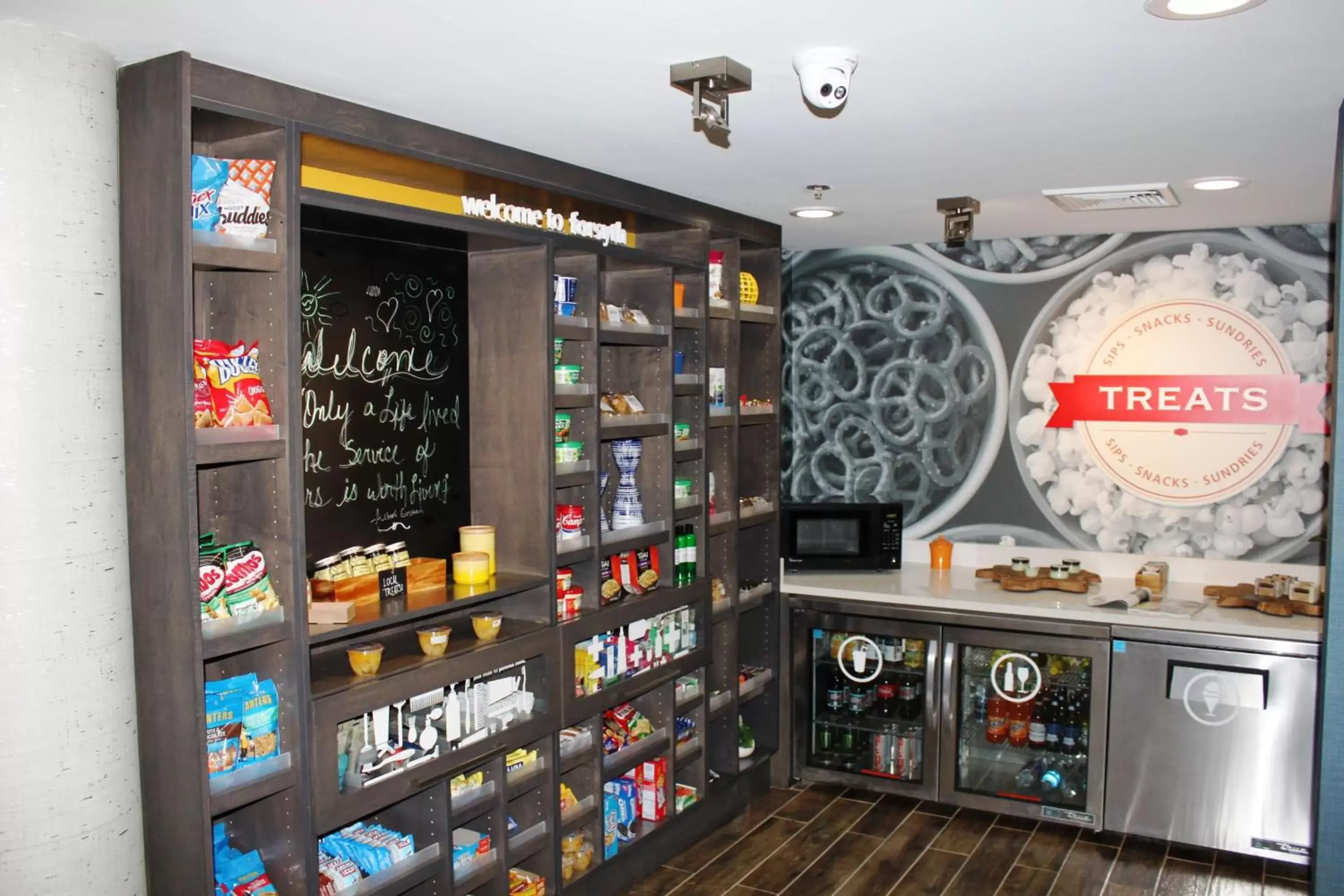 Restaurant/places to eat in Hampton Inn Forsyth Restaurant/places to eat in Hampton Inn Forsyth