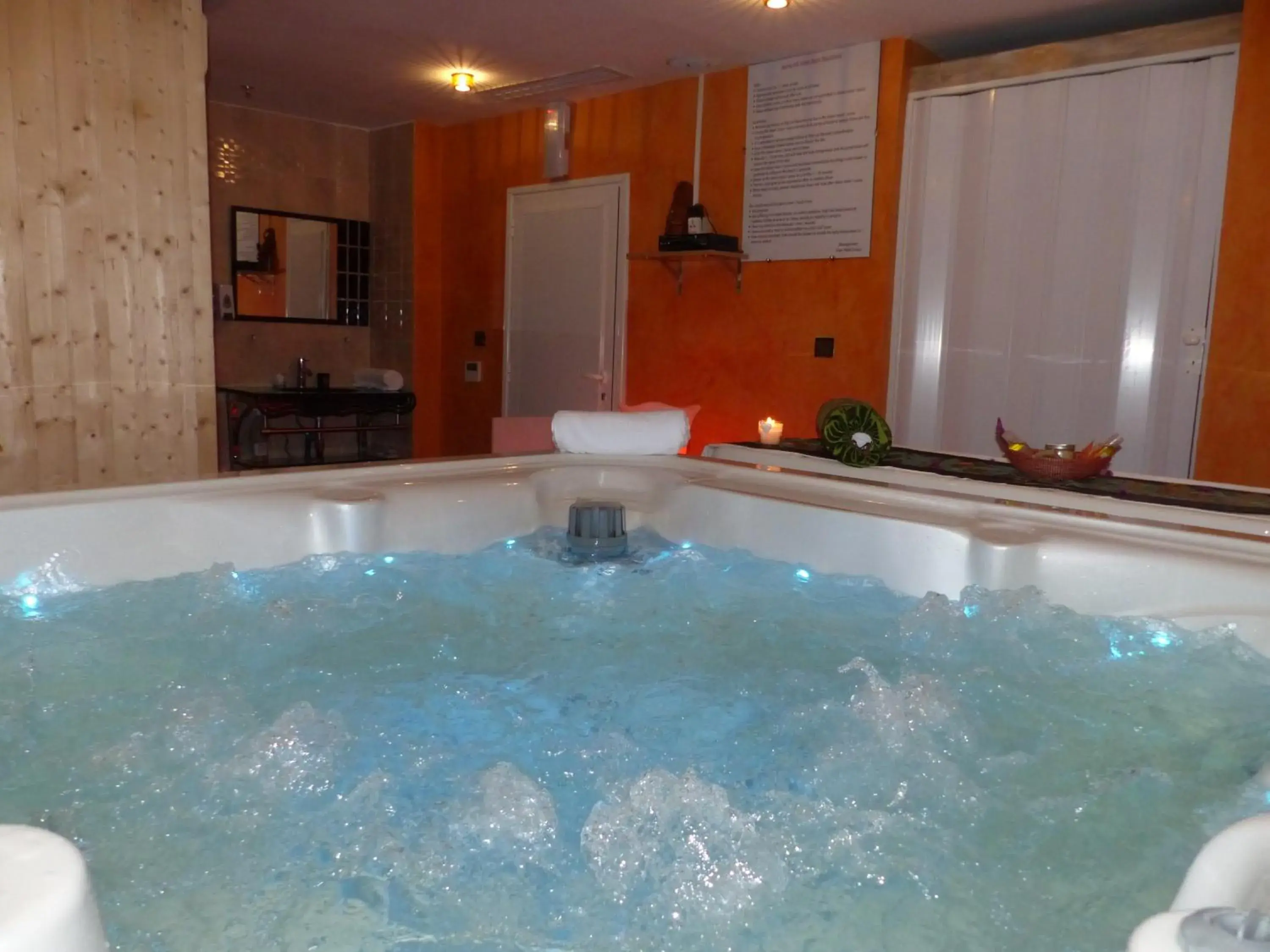 People, Swimming Pool in Days Hotel & Suites by Wyndham Dakar People, Swimming Pool in Days Hotel & Suites by Wyndham Dakar