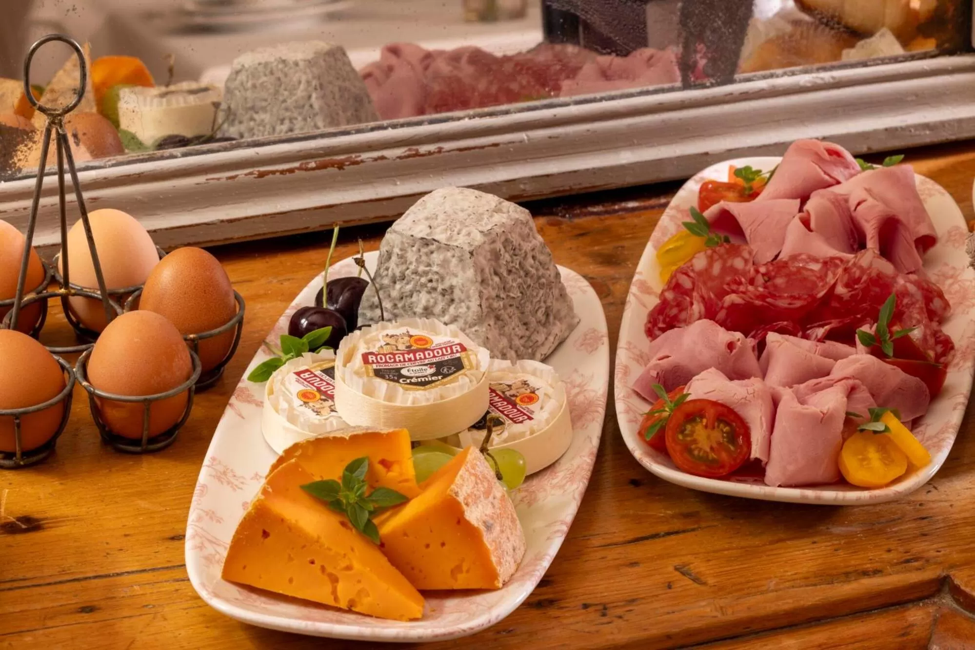 Buffet breakfast in Hôtel Le Saint Gregoire