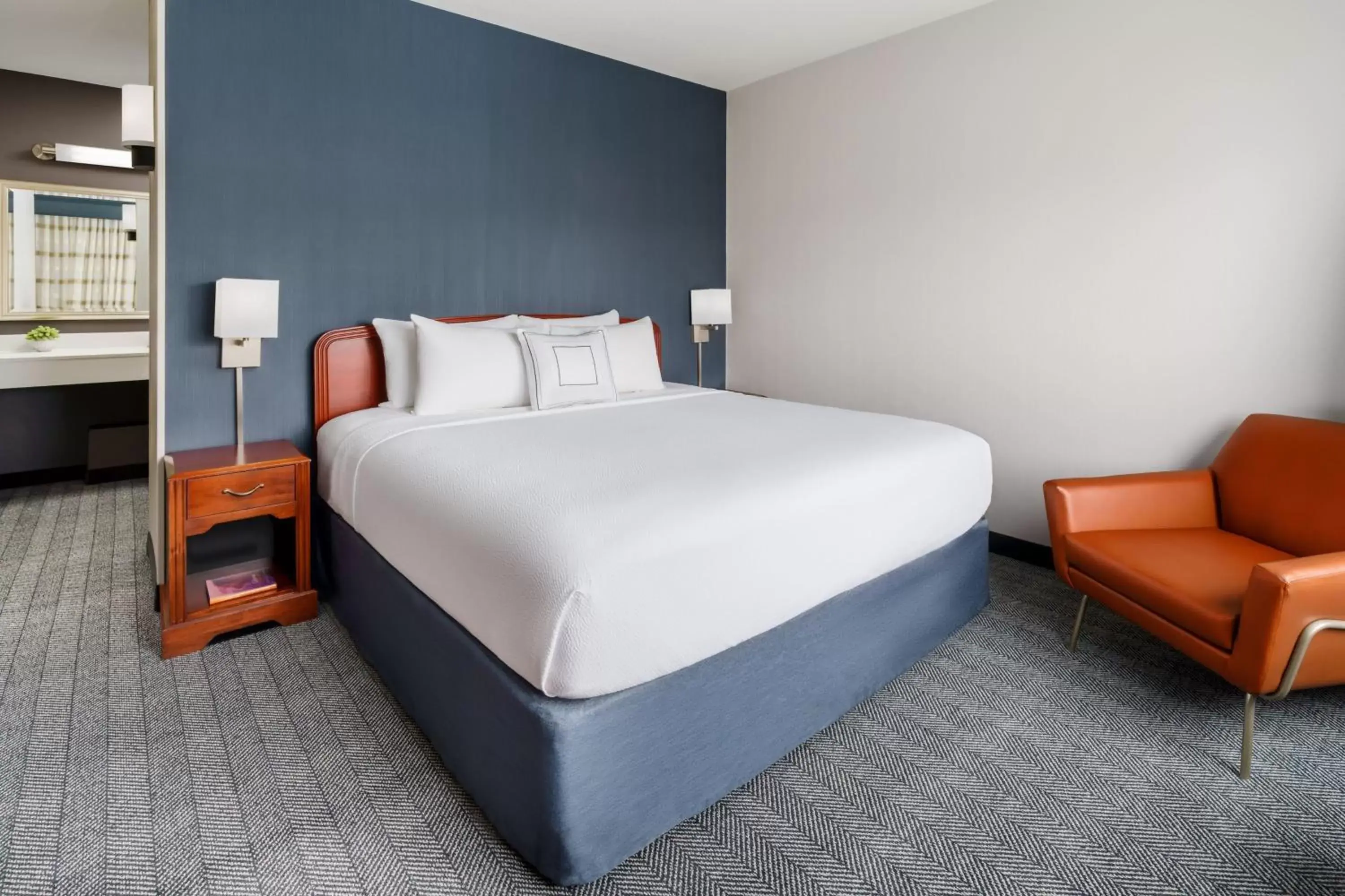 Bedroom, Bed in Courtyard by Marriott Sacramento Folsom