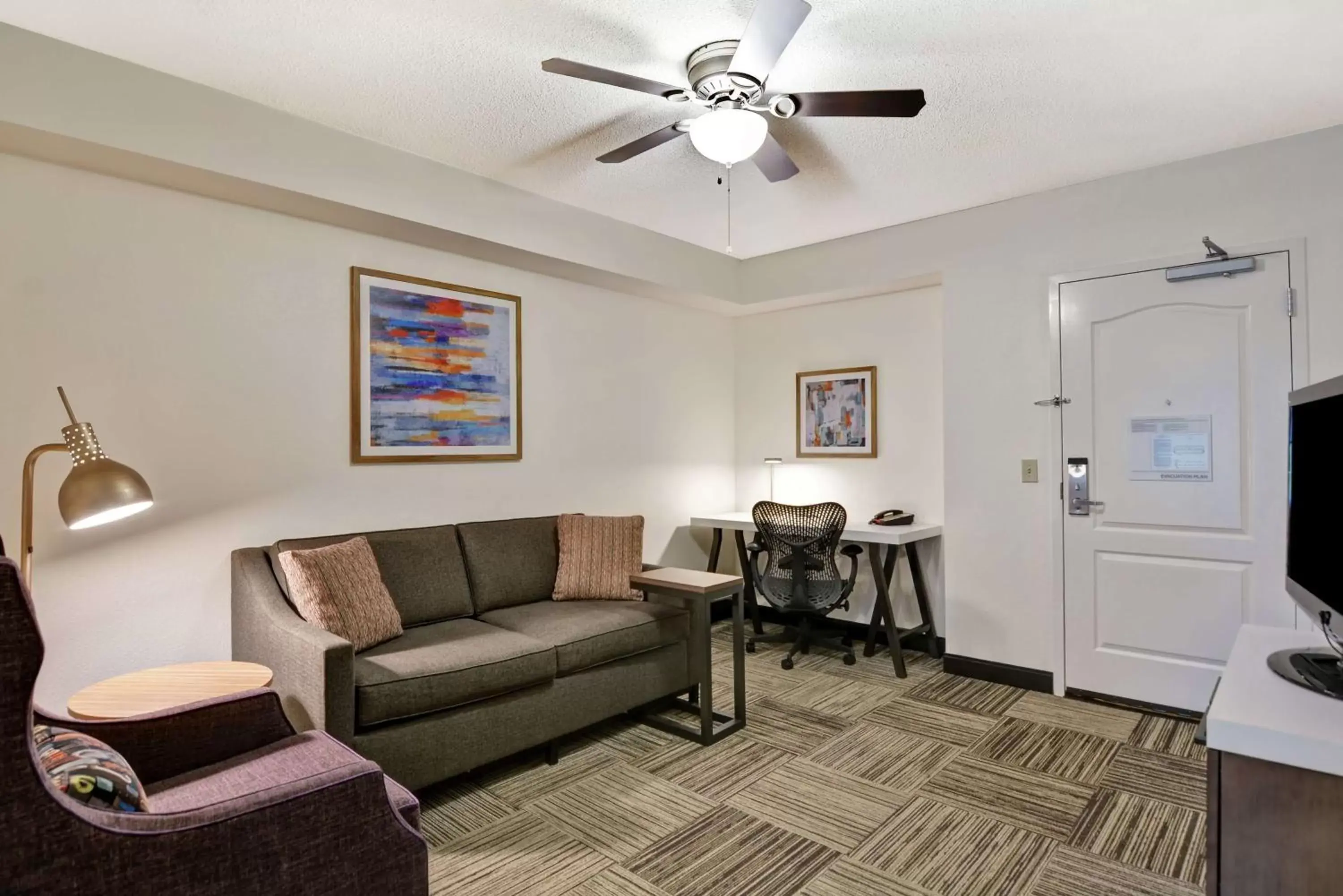 Bedroom, Seating Area in Hilton Garden Inn Mobile East Bay / Daphne