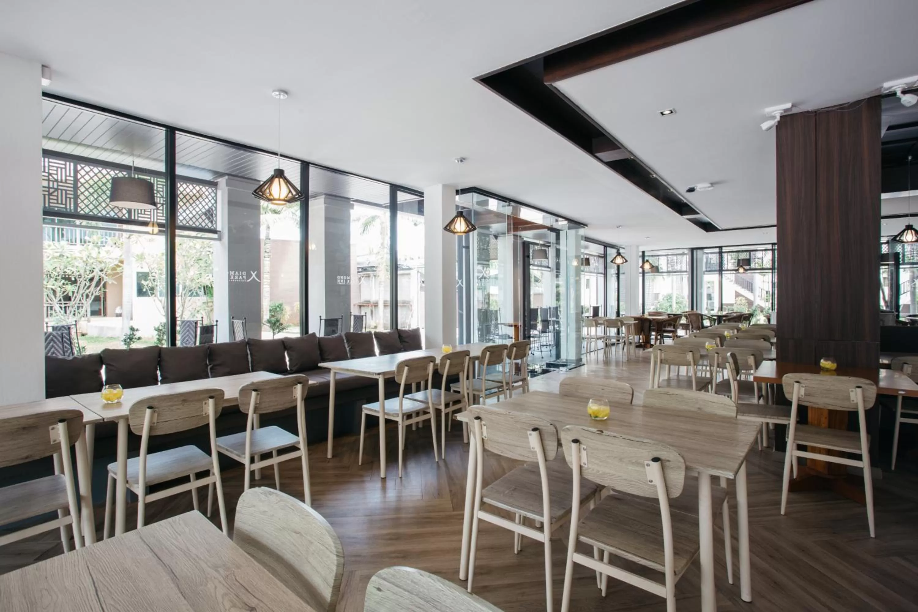 Restaurant/places to eat in Diamond Park Inn Chiangrai & Resort