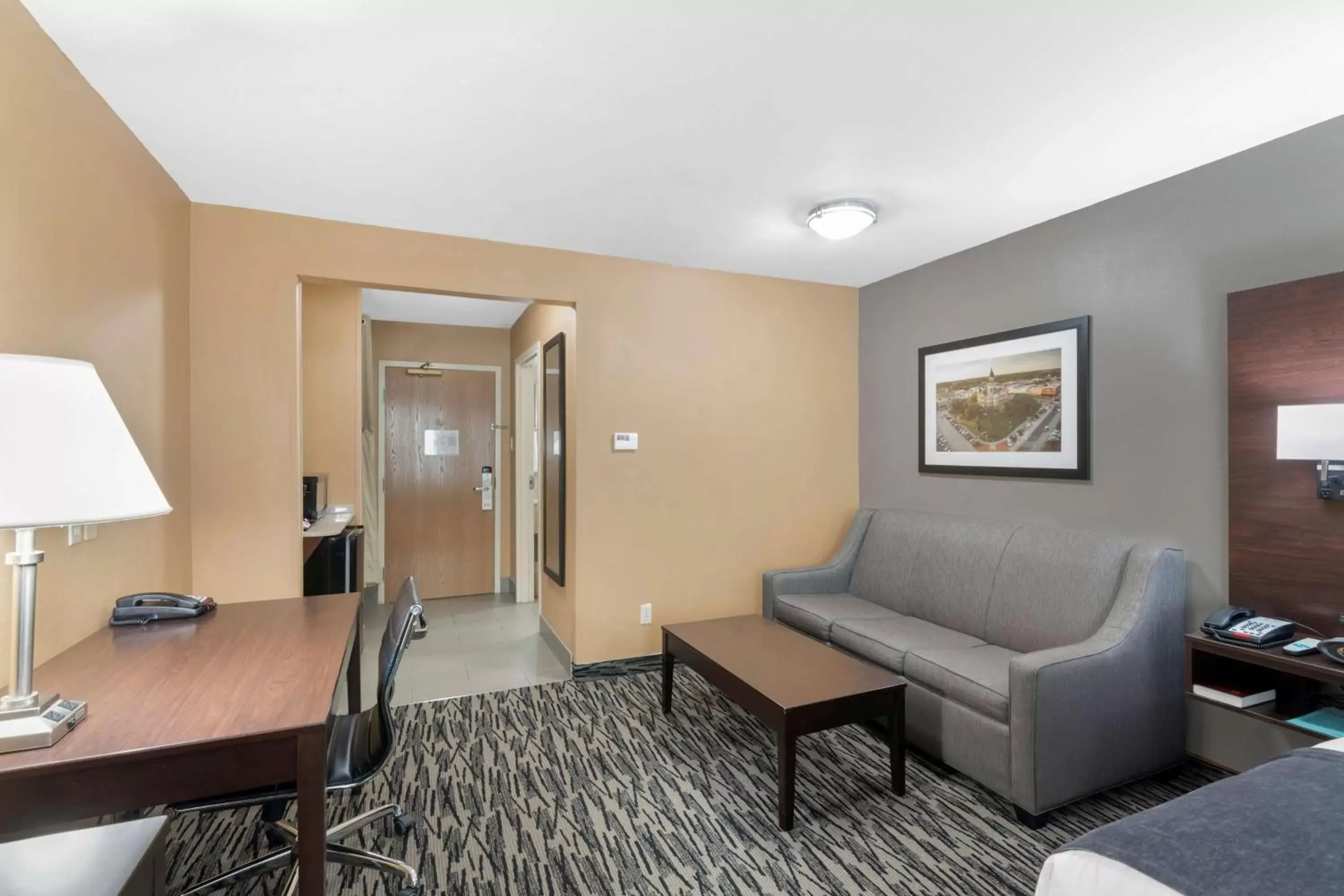 Bedroom, Seating Area in Best Western Plus Denton Inn & Suites