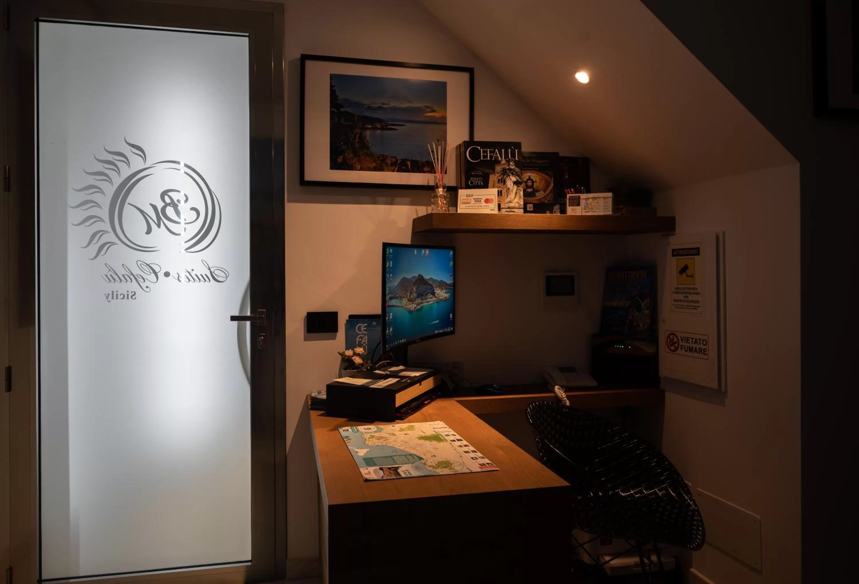 Lobby or reception in BM SUITES CEFALU