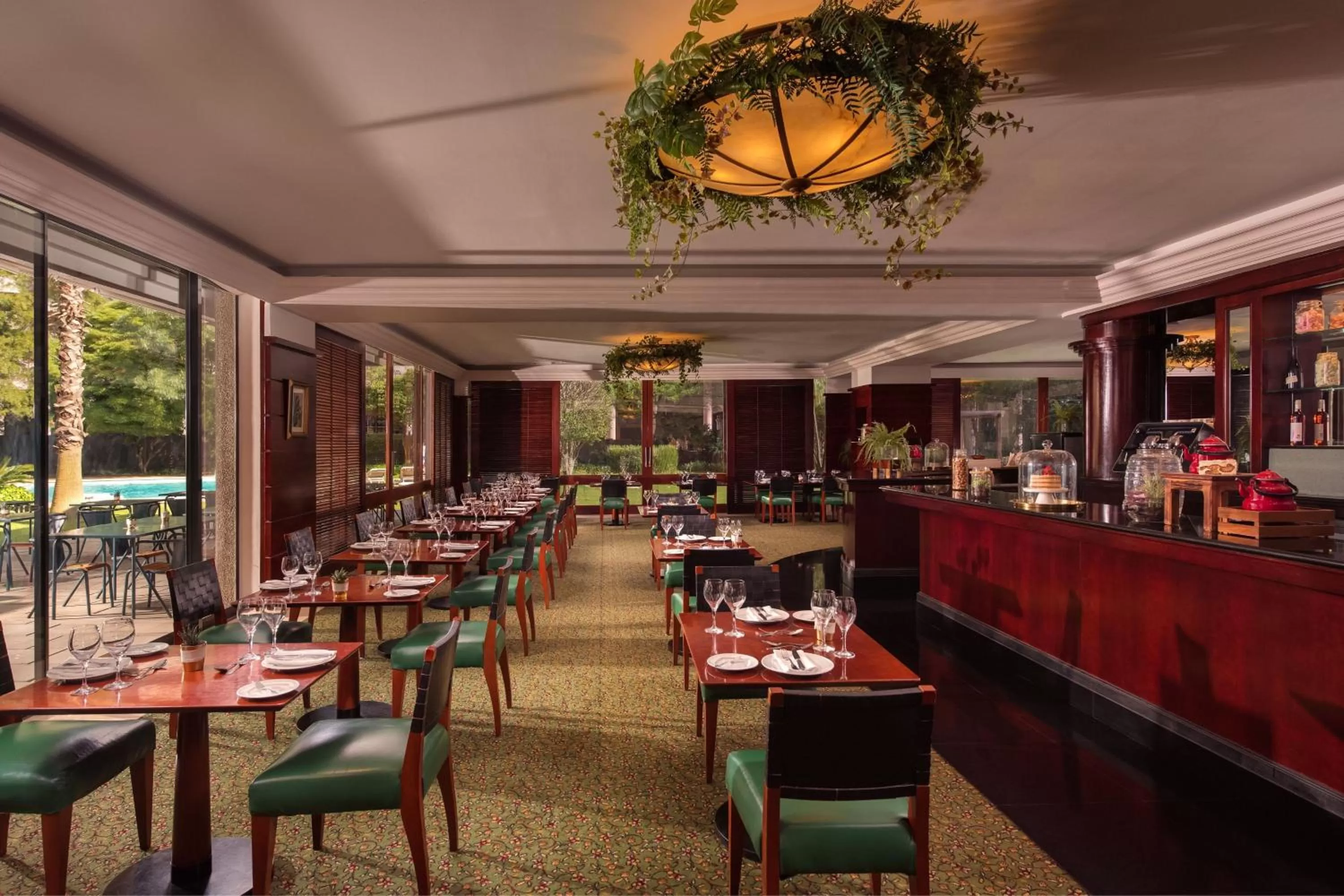 Restaurant/places to eat in Lisbon Marriott Hotel