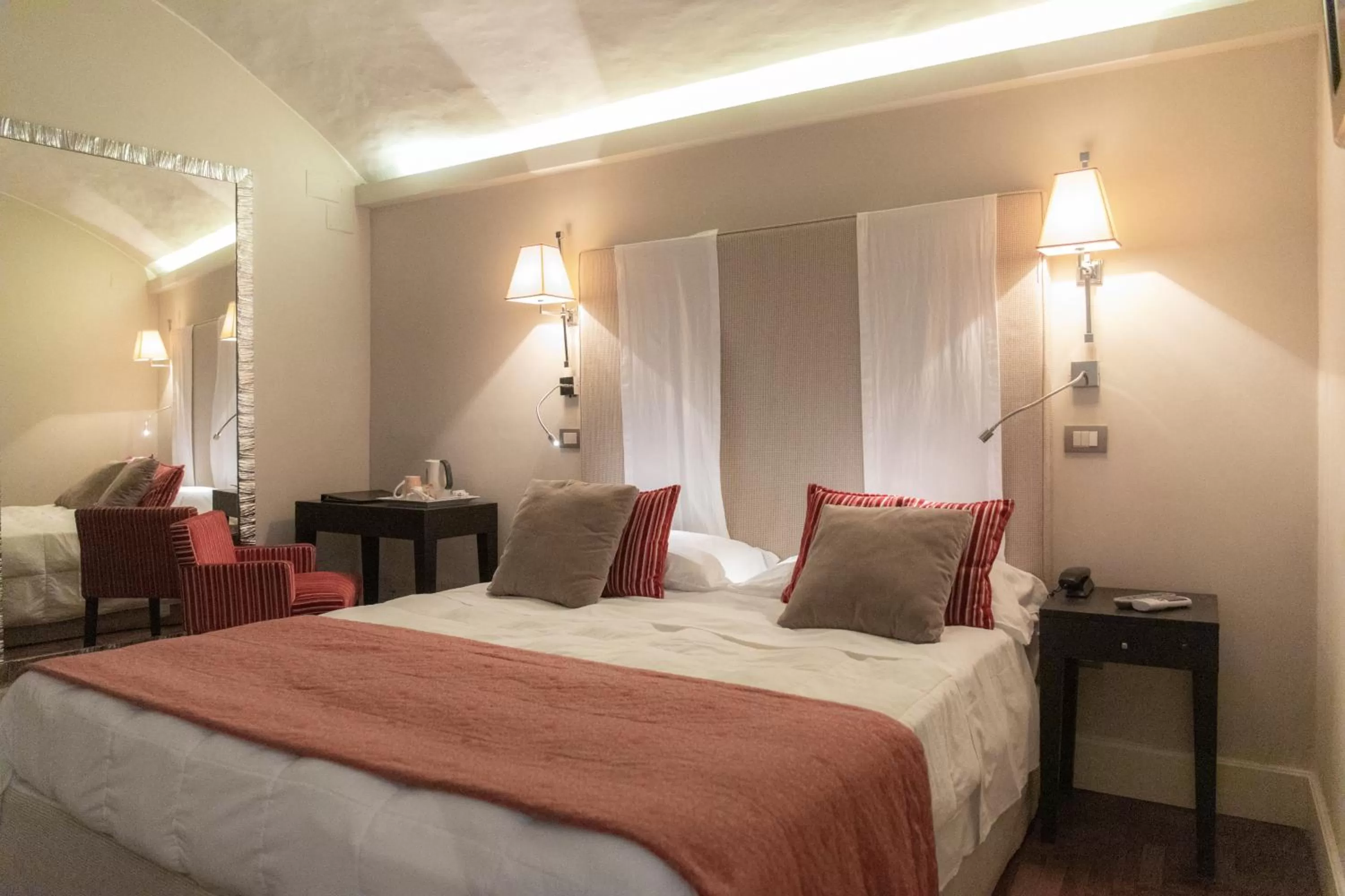 Bed in Hotel Clitunno