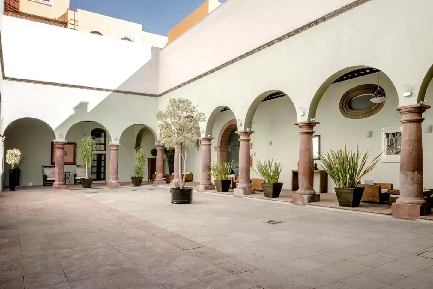 Patio, Property Building in Hotel La Morada