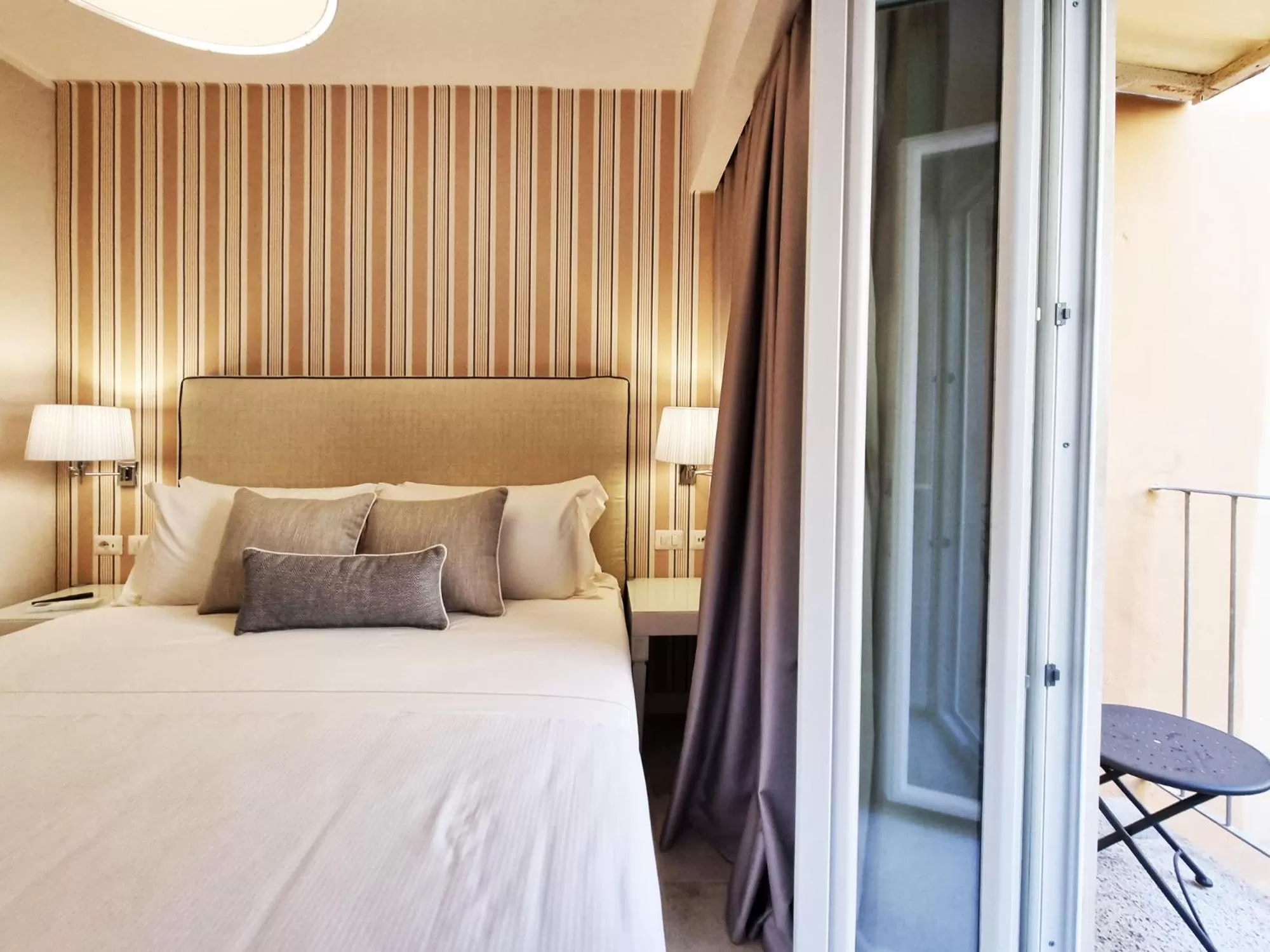 Photo of the whole room, Bed in Hotel Plaza