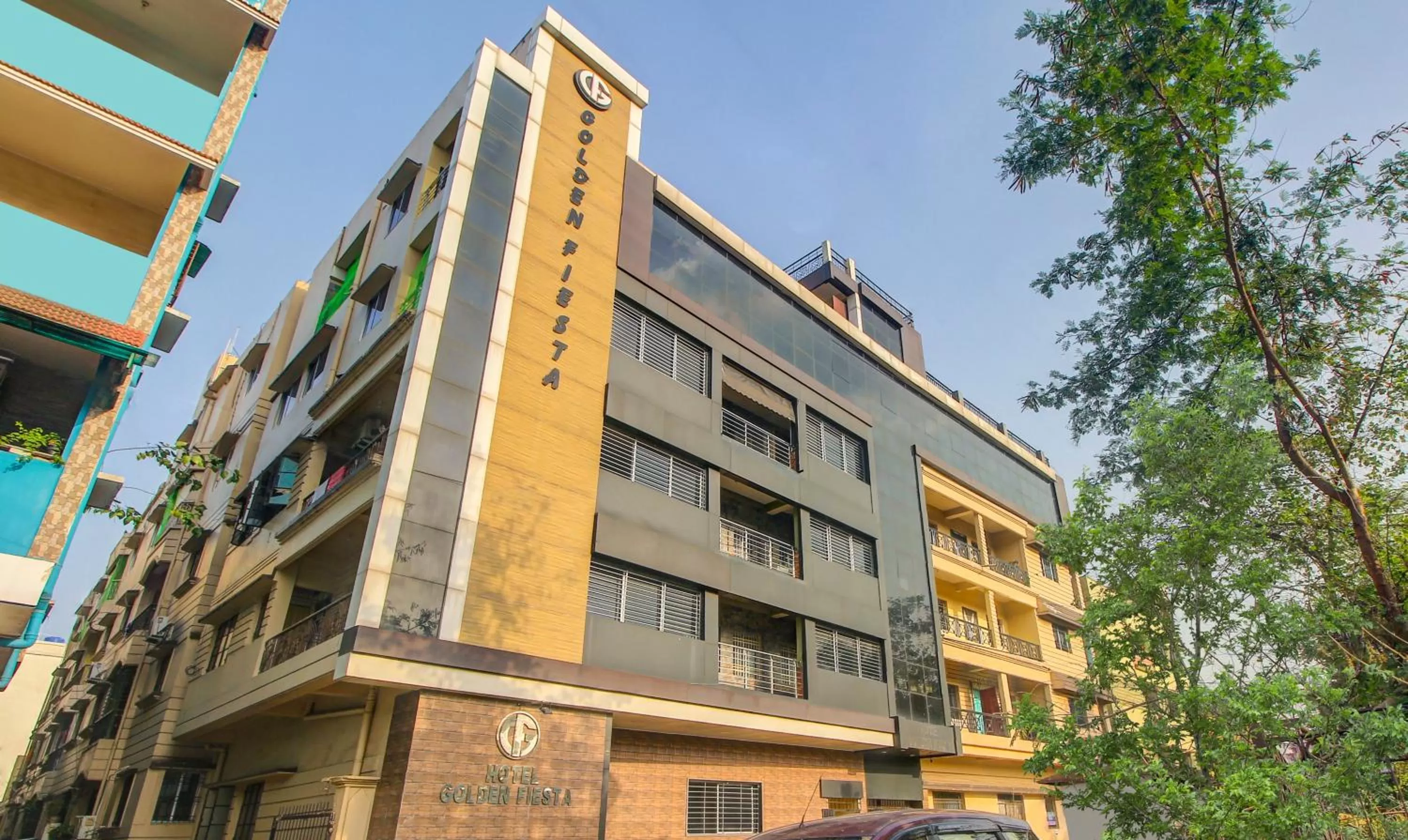 Property Building in Itsy By Treebo - Golden Fiesta