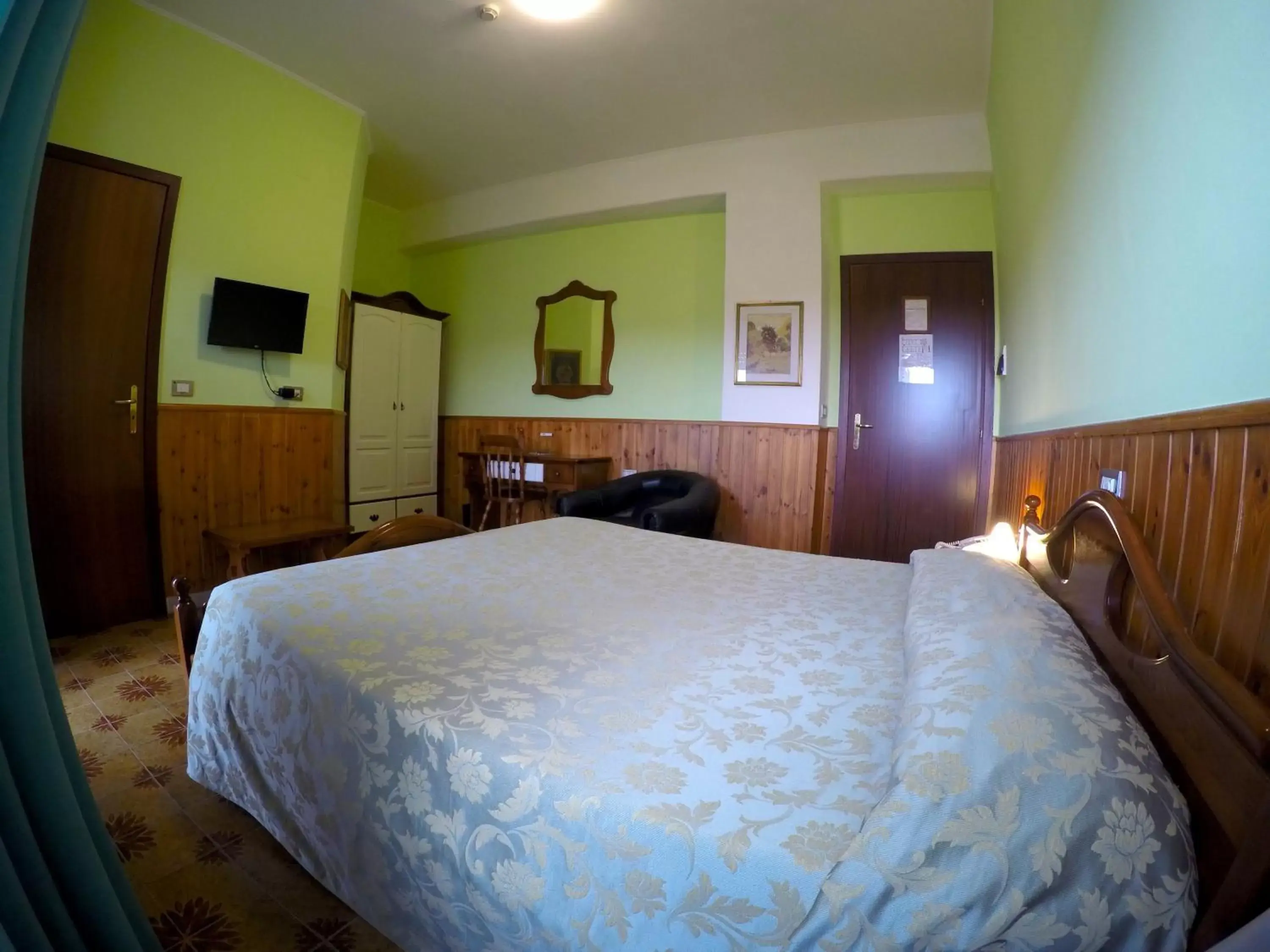 Photo of the whole room, Bed in Tourist Hotel