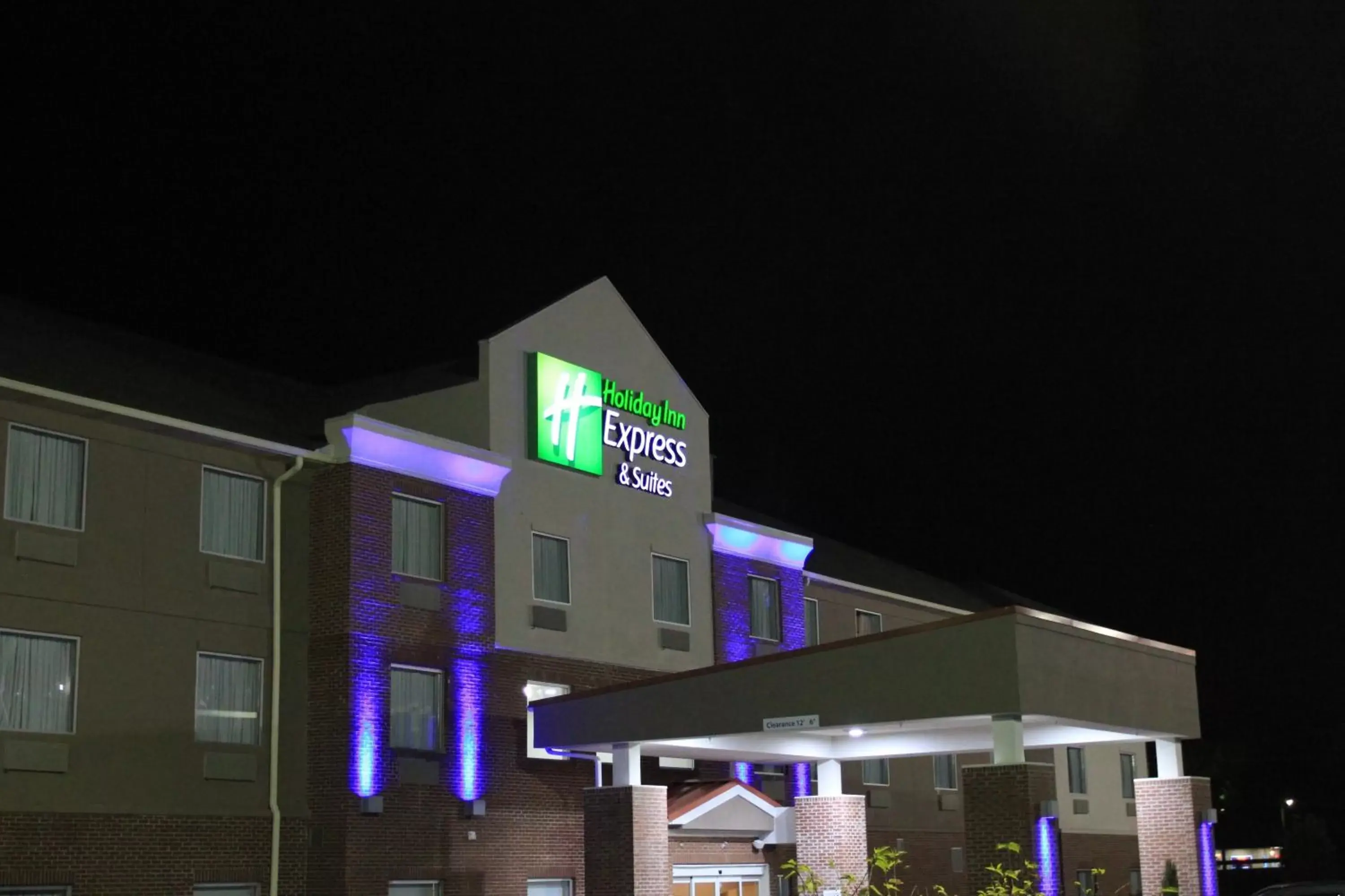 Property Building in Holiday Inn Express & Suites Sweetwater, an IHG Hotel