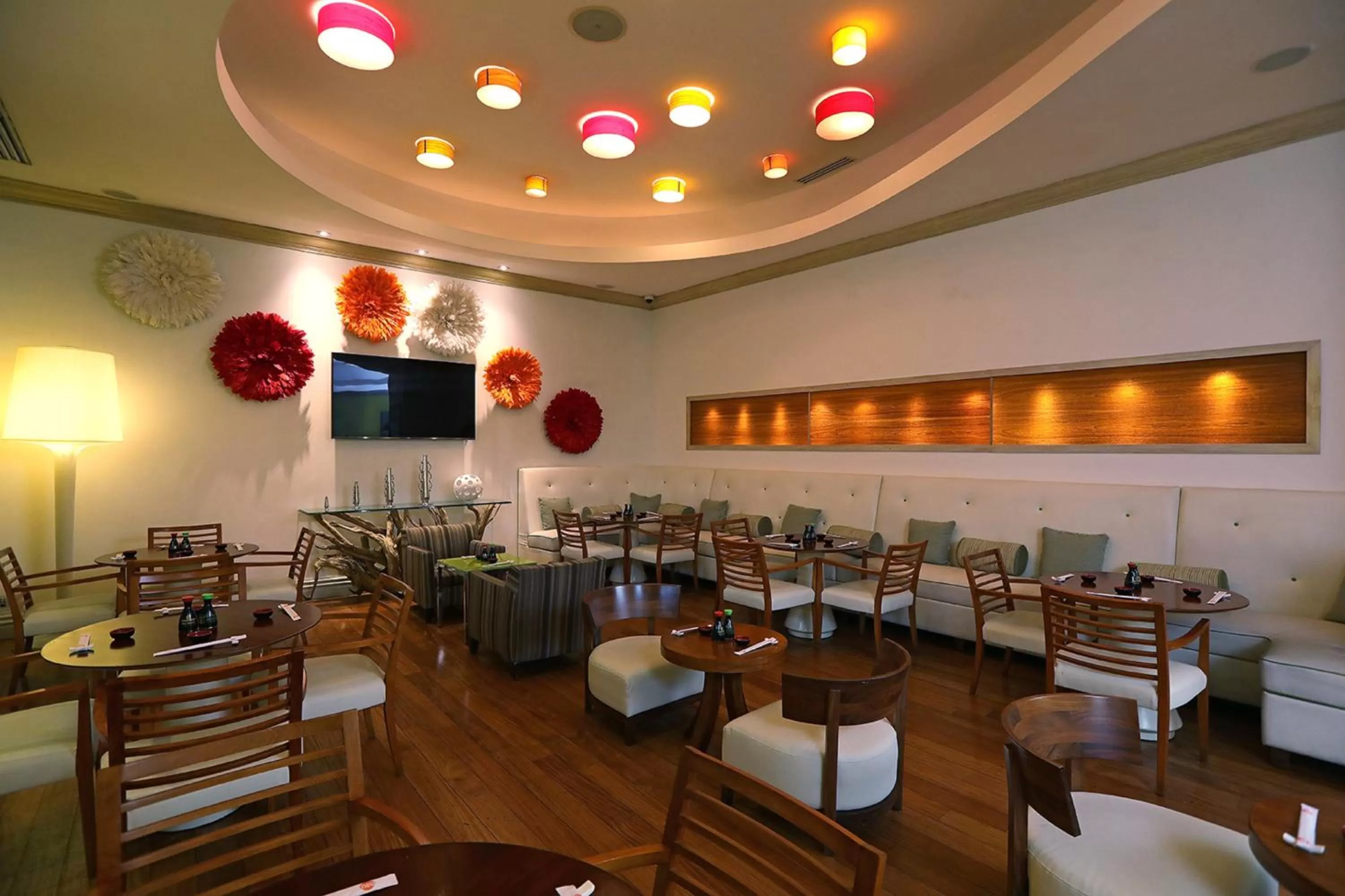 Restaurant/places to eat in InterContinental Costa Rica at Multiplaza Mall by IHG