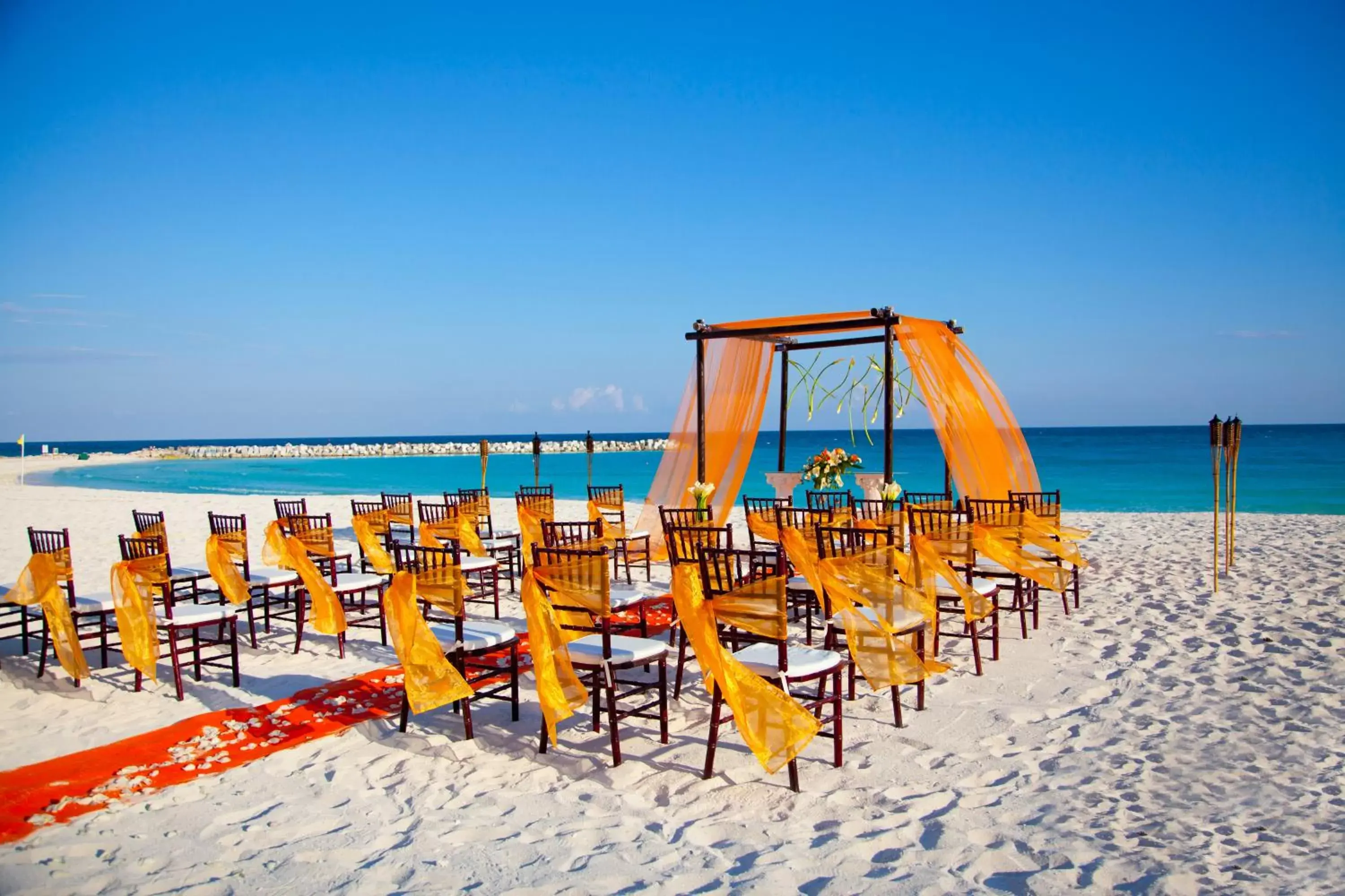 Banquet/Function facilities, Beach in Krystal Cancun