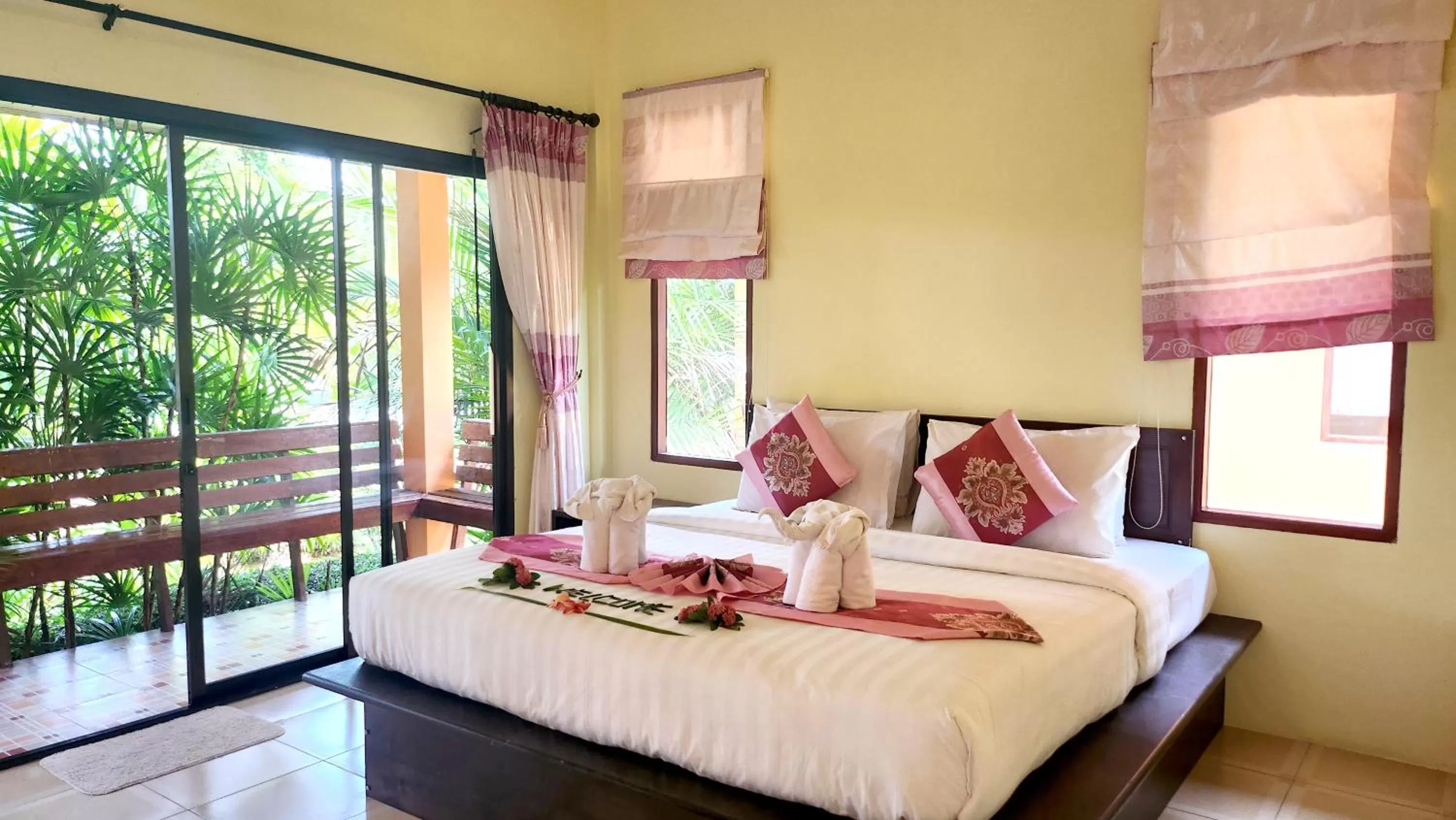 Bed in Sawaddee Aonang Resort