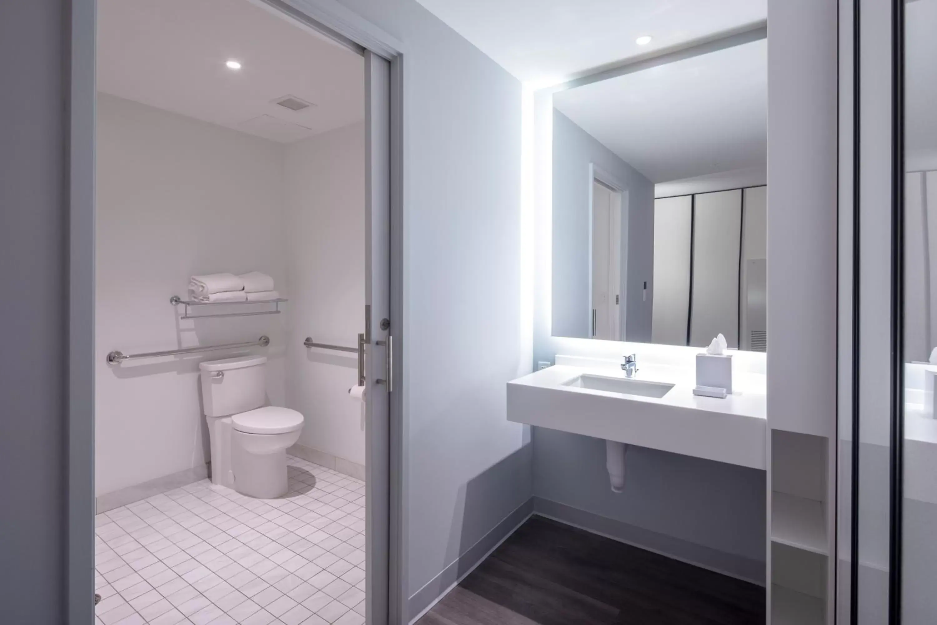 Bathroom in Universal's Aventura Hotel
