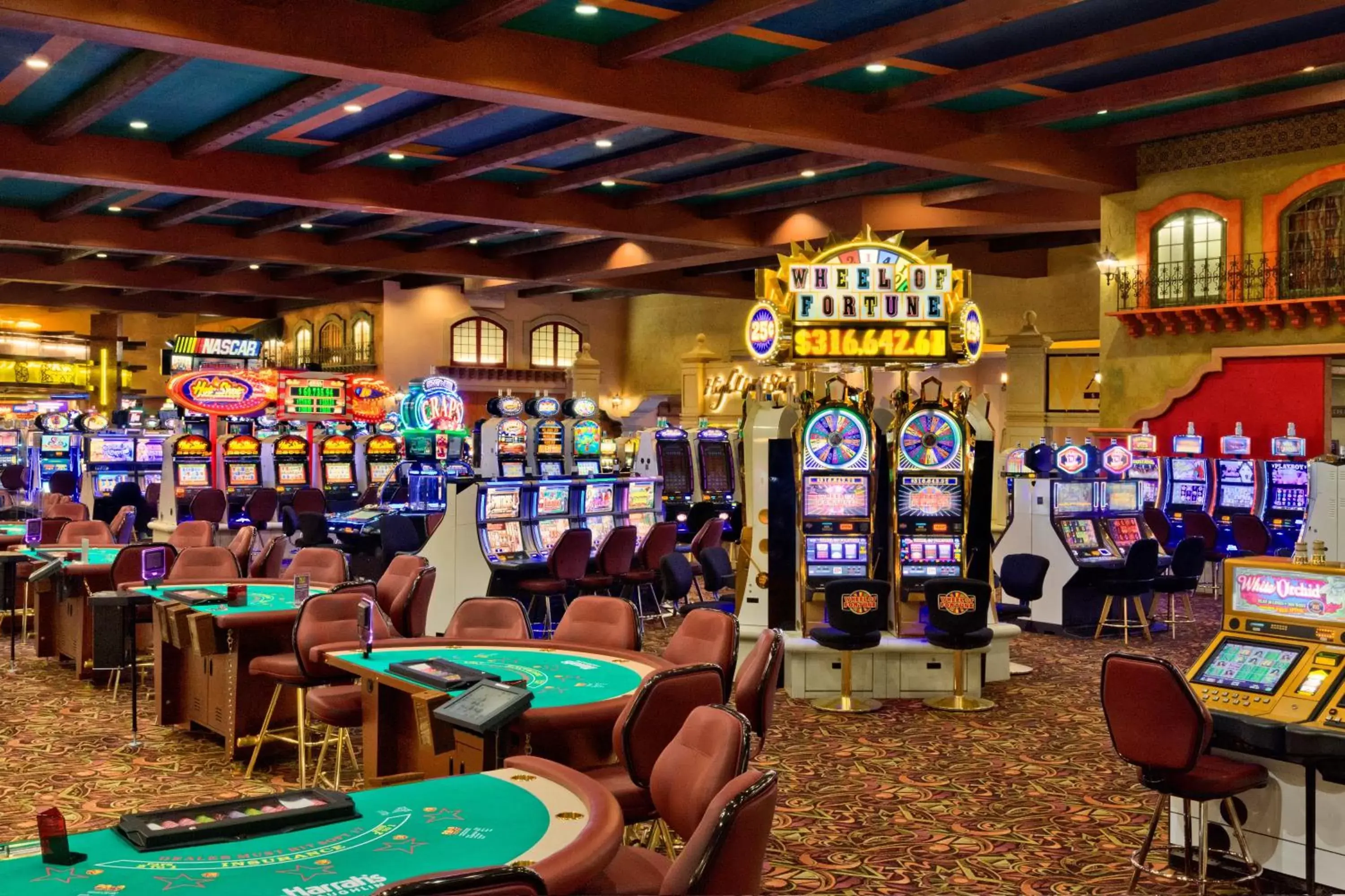 Casino, Lounge/Bar in Harrah's Laughlin Beach Resort & Casino