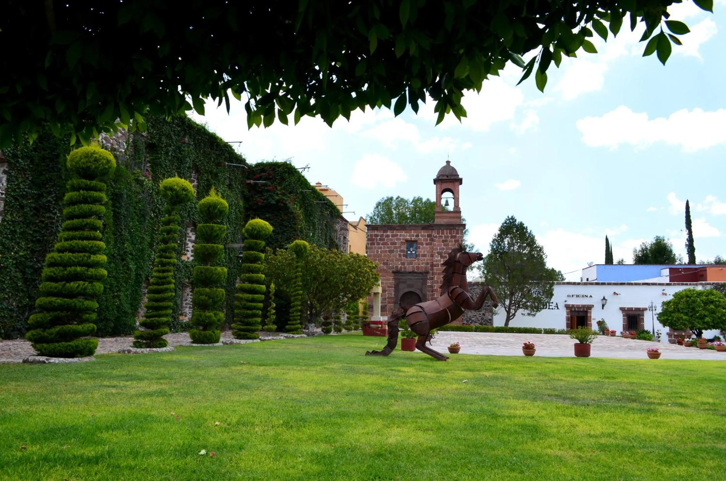 Facade/entrance in Posada de la Aldea