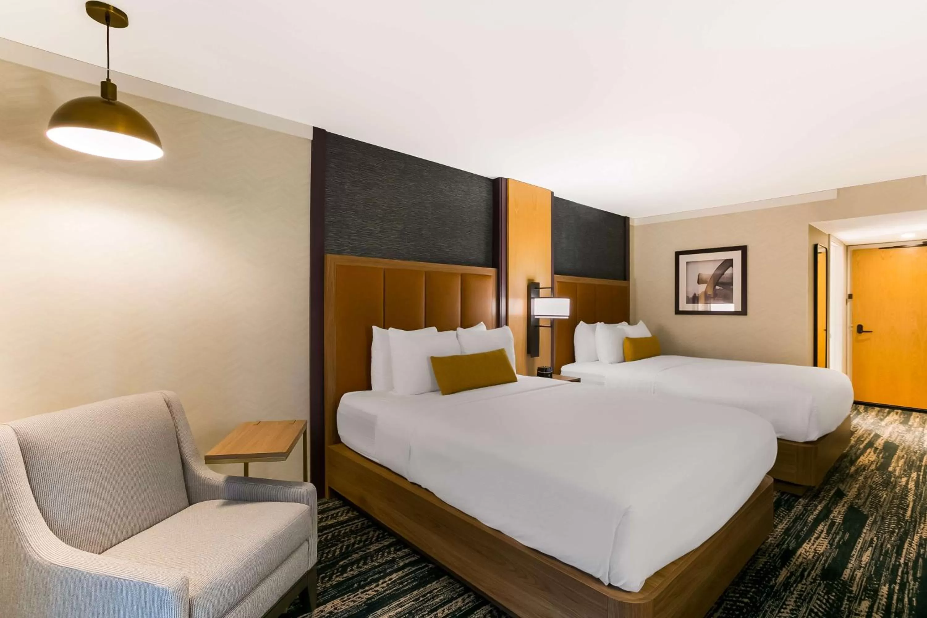 Bedroom, Bed in Best Western Premier the Central Hotel & Conference Center