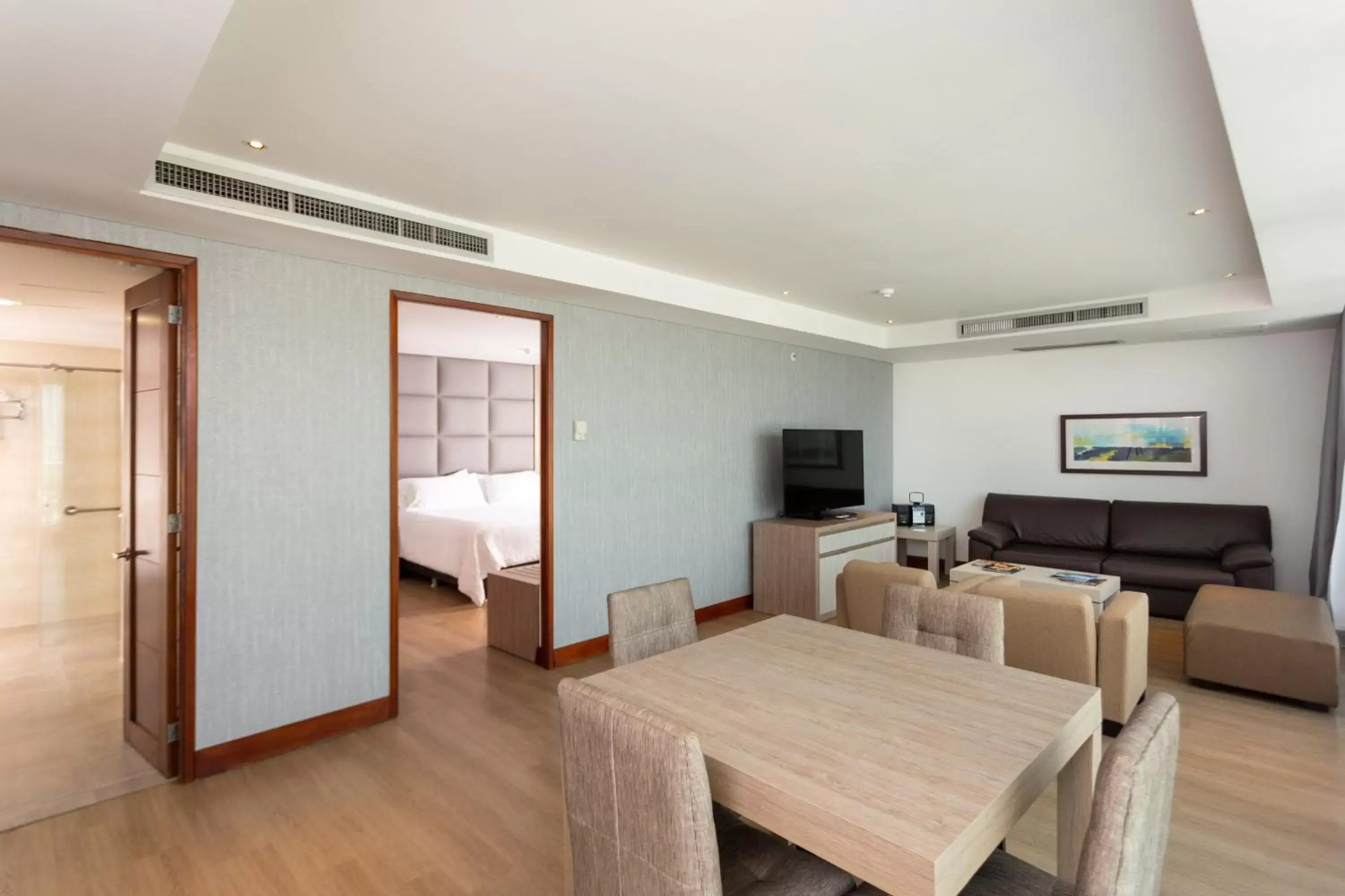 Living room, Dining Area in Hotel San Fernando Plaza