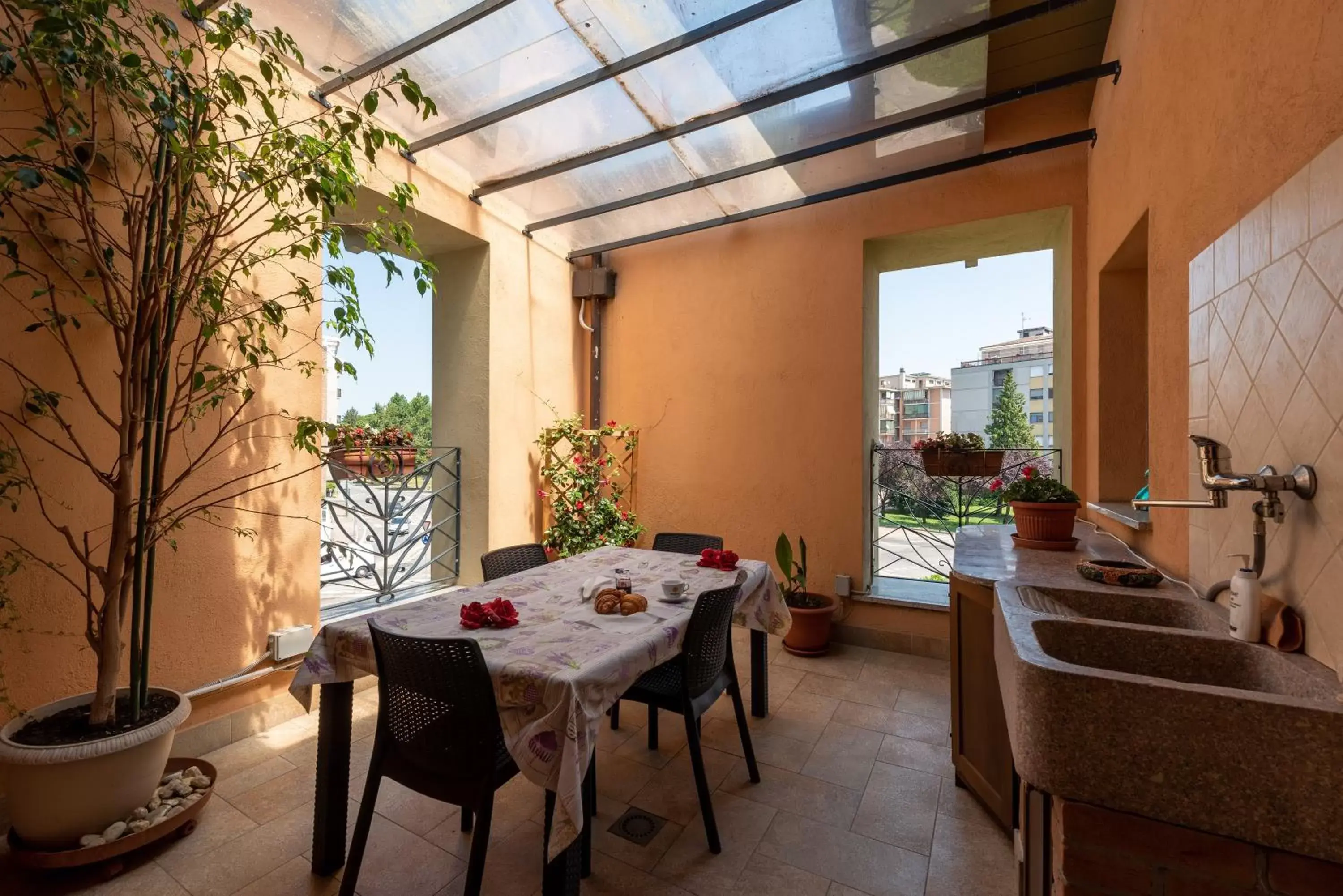 Balcony/Terrace, Restaurant/Places to Eat in Villa Mery