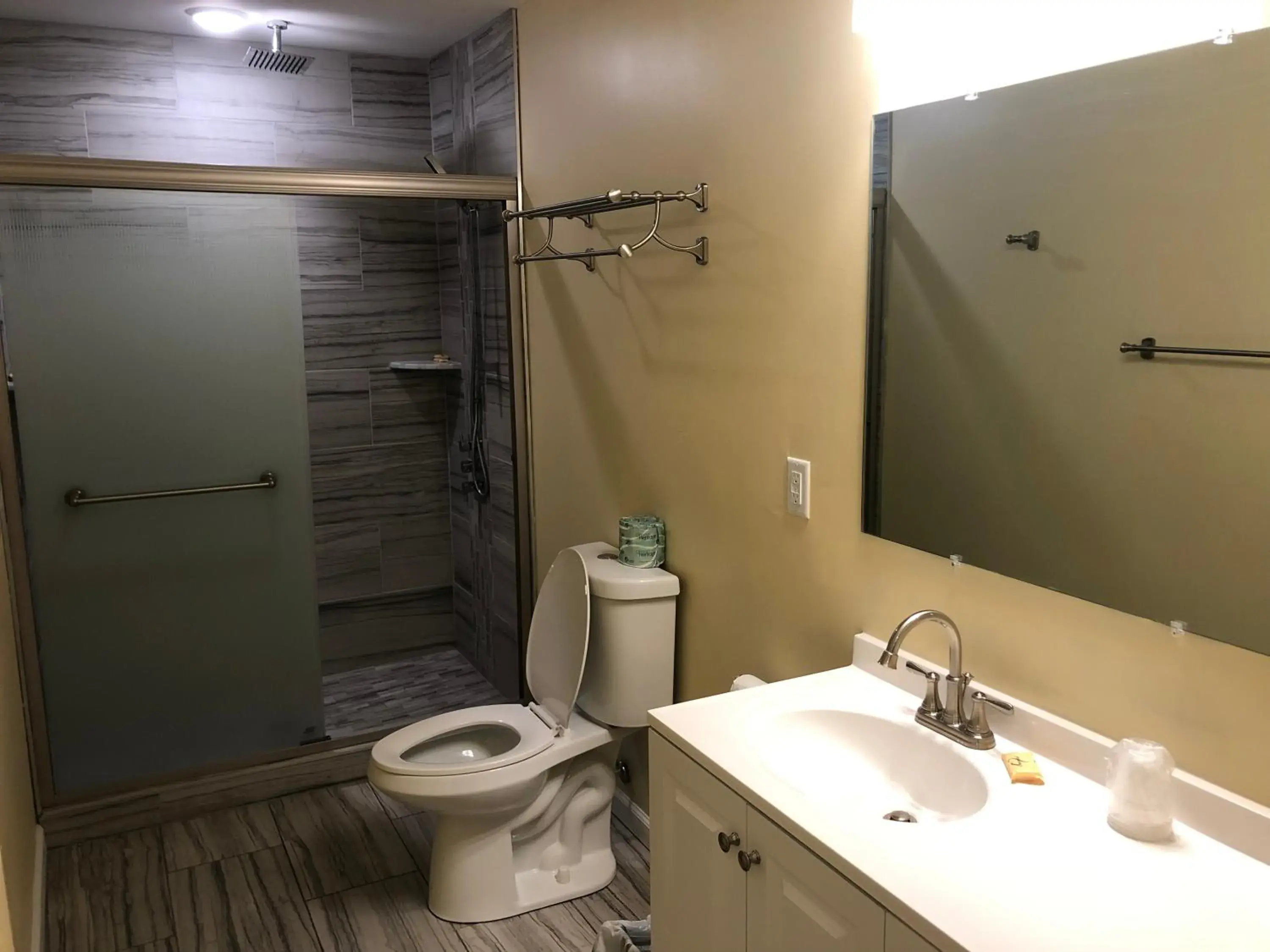 Bathroom in Anchor Motel