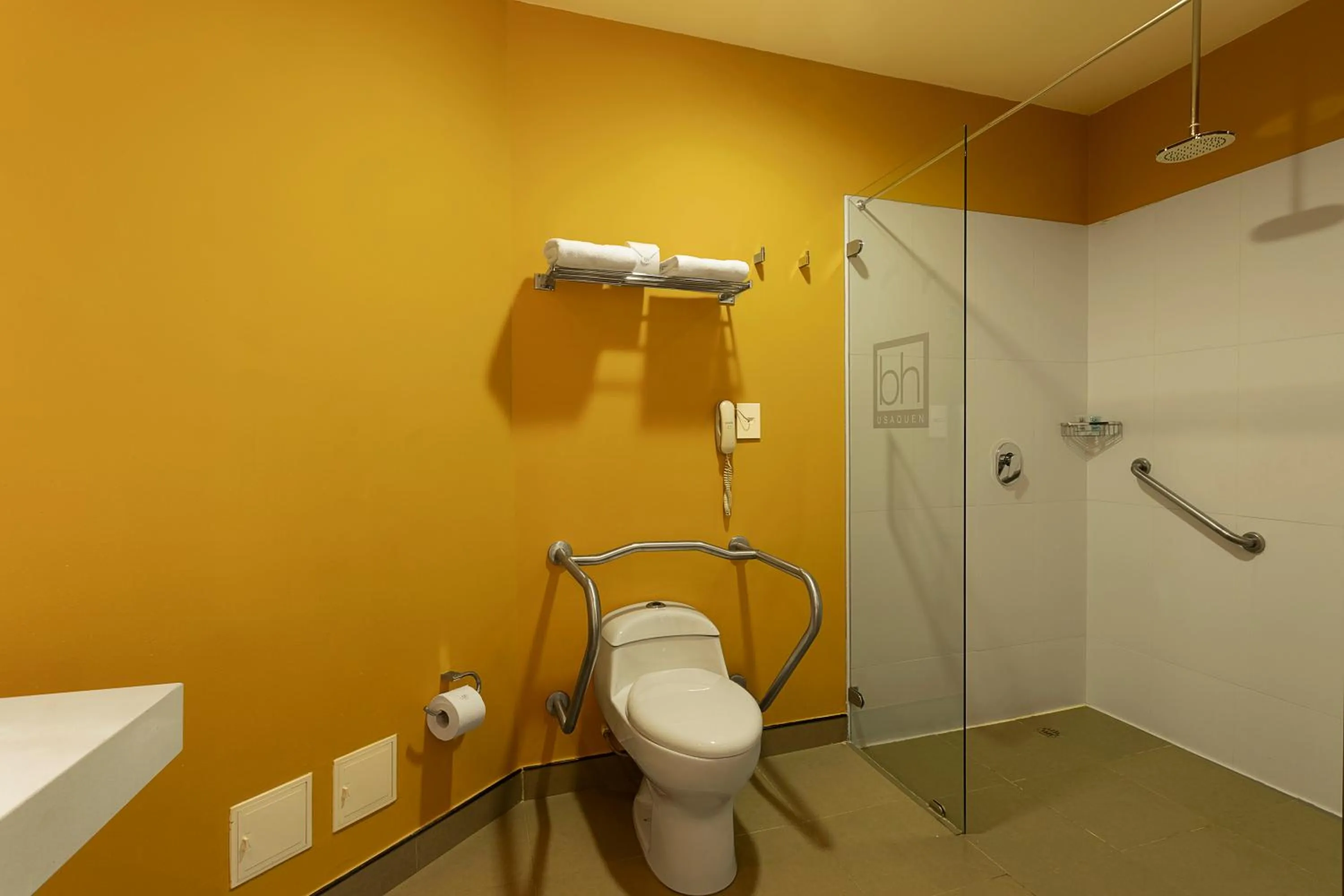 Bathroom in Hotel bh Usaquén