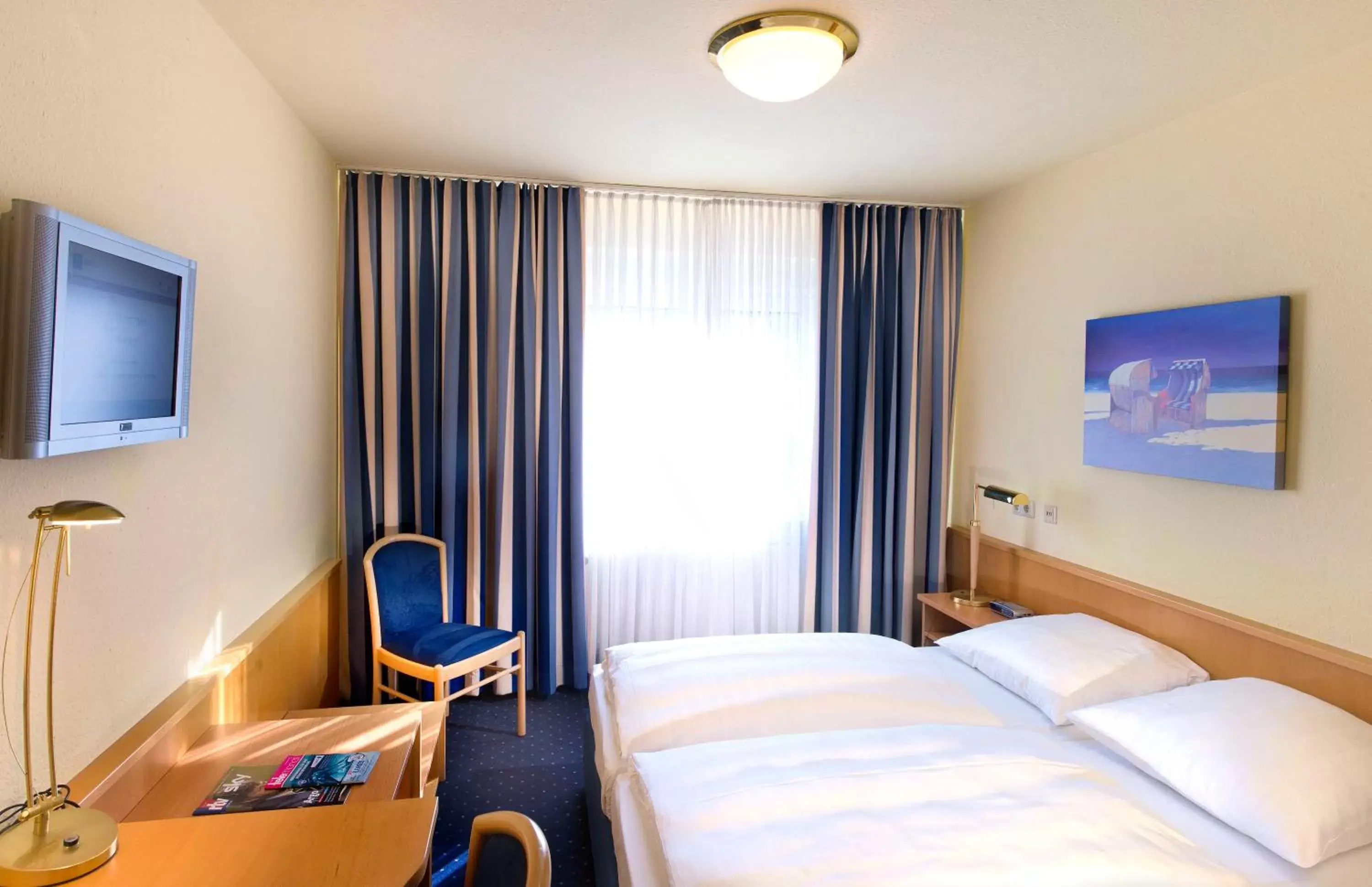 Bed in Tryp by Wyndham Luebeck Aquamarin