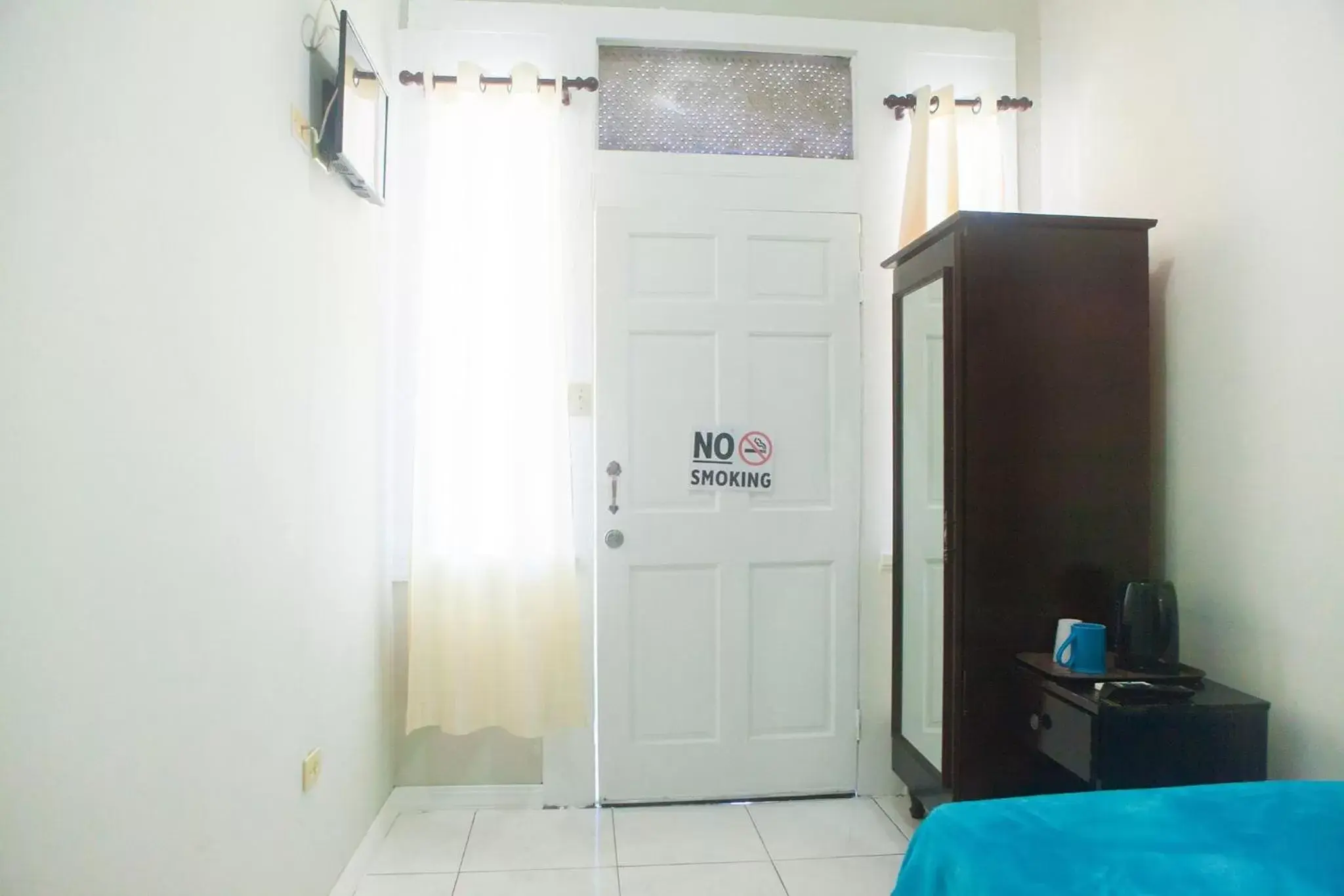 Photo of the whole room, Kitchen/Kitchenette in Caribic House